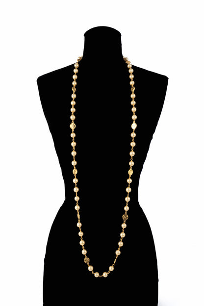 Collier de perles Chanel 