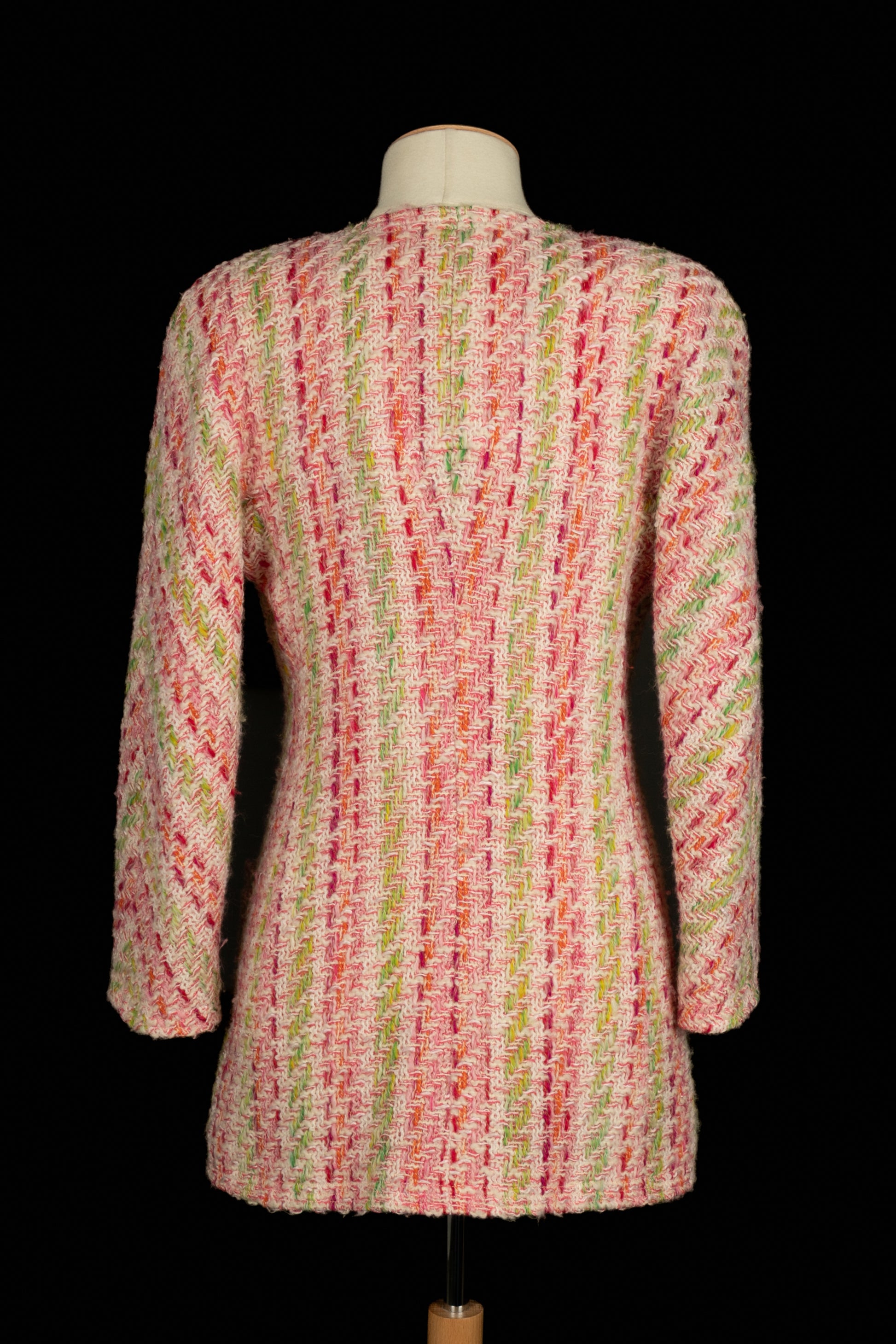 Veste en tweed rose Chanel