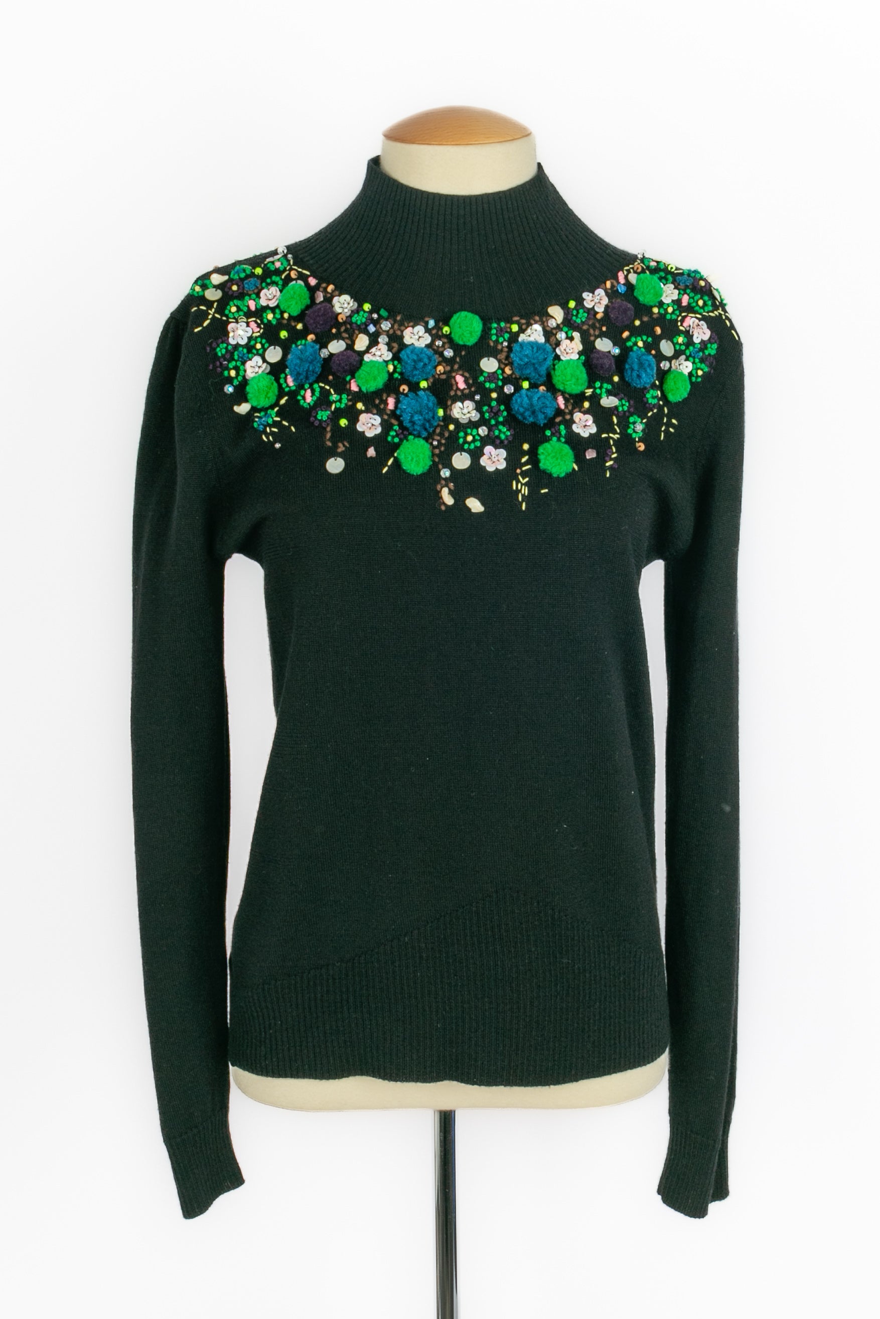 Pull brodé Christian Lacroix