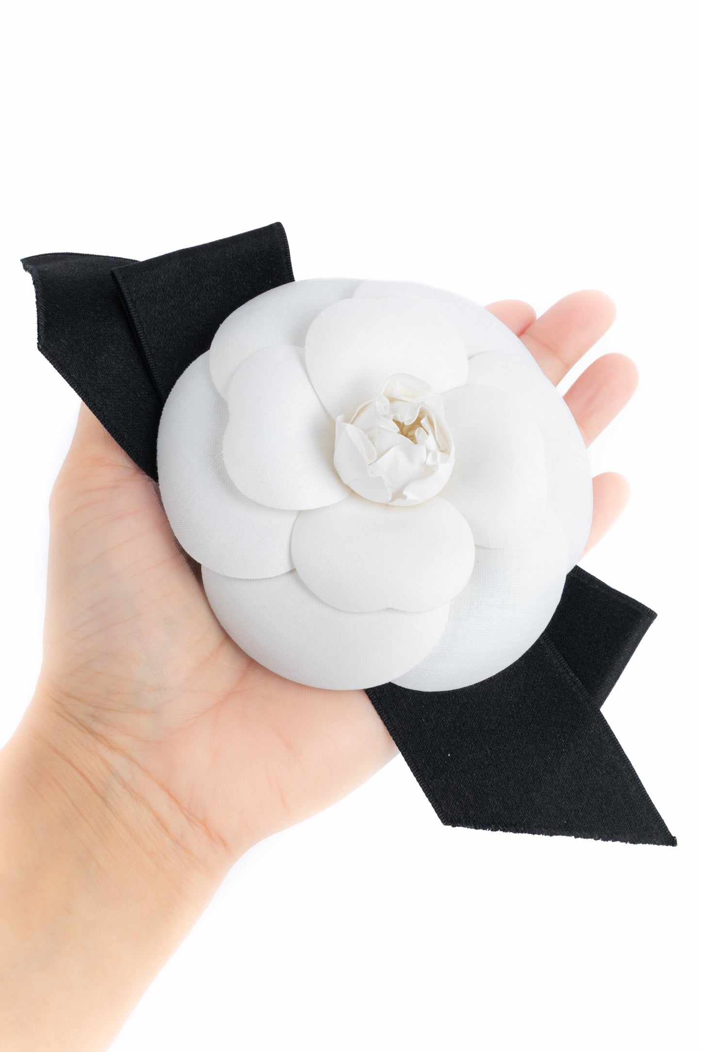 Broche Camélia Chanel