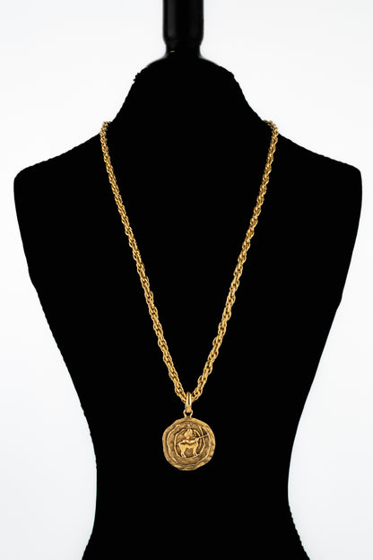 Collier médaillon Chanel