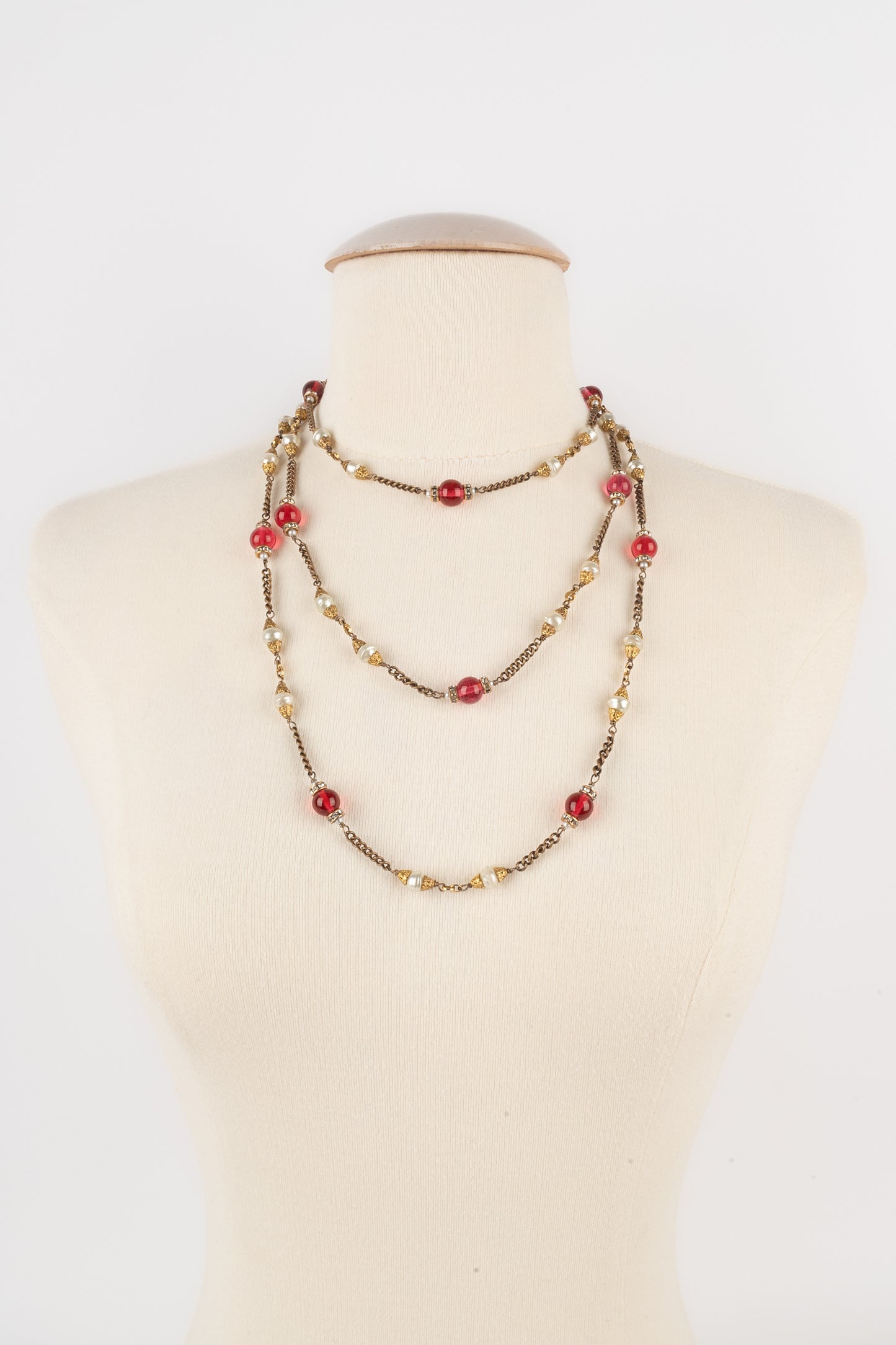 Collier ancien Chanel 1960's