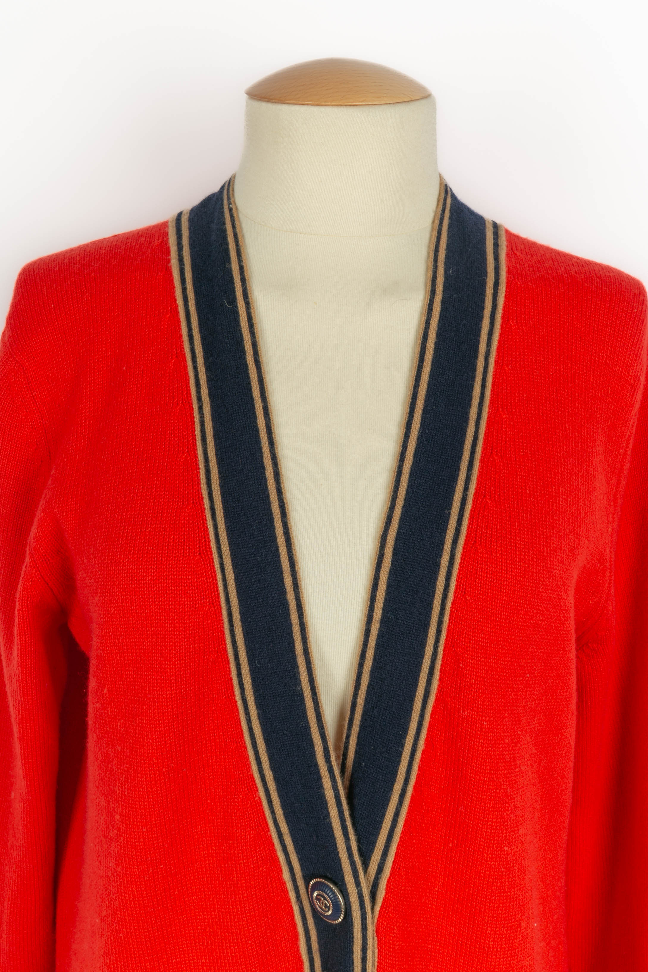 トップス CHANEL RED cardigan 1993 Classic Red Chanel Cashmere Cardigan – Shrimpton Couture