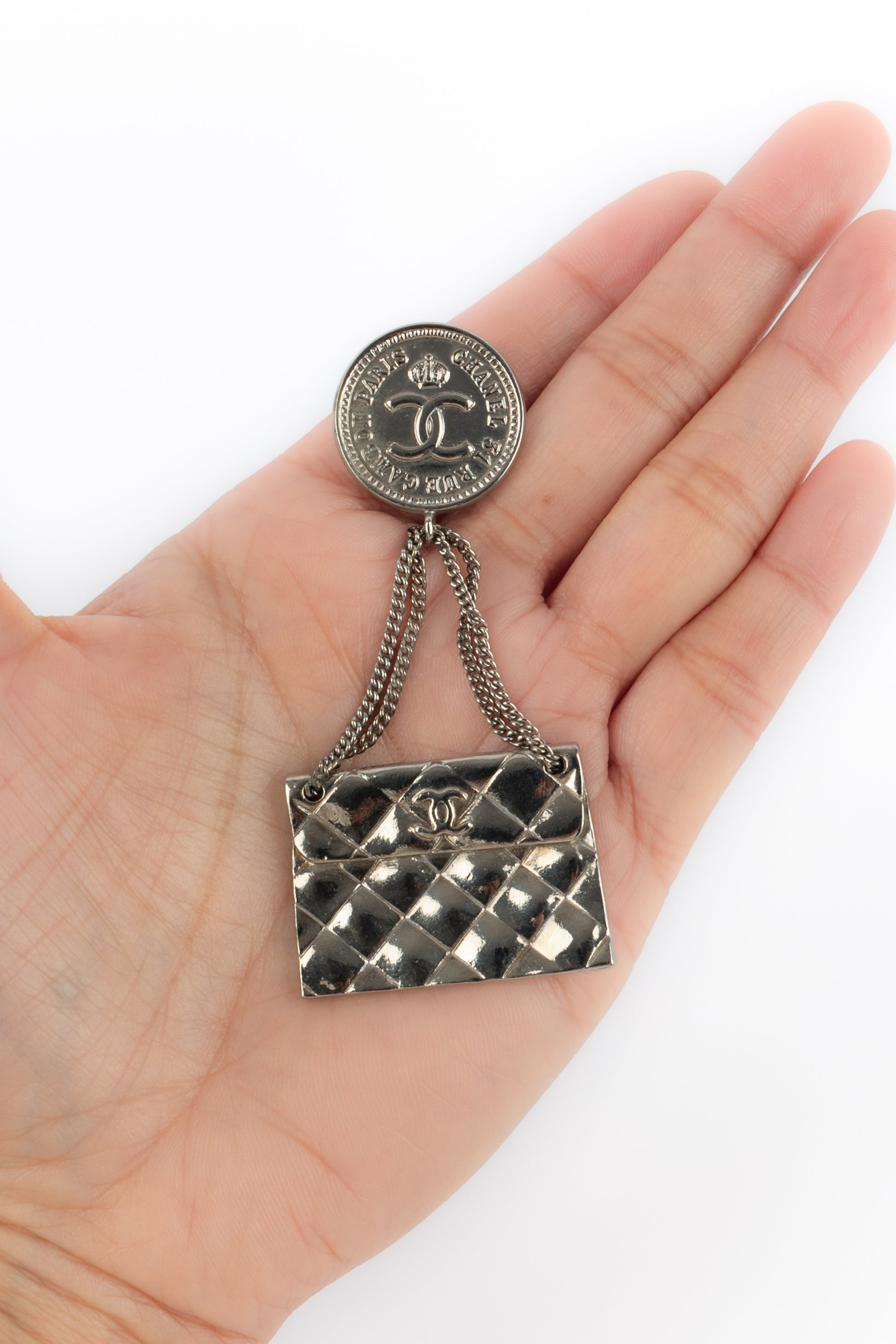 Broche "Sac à main" Chanel