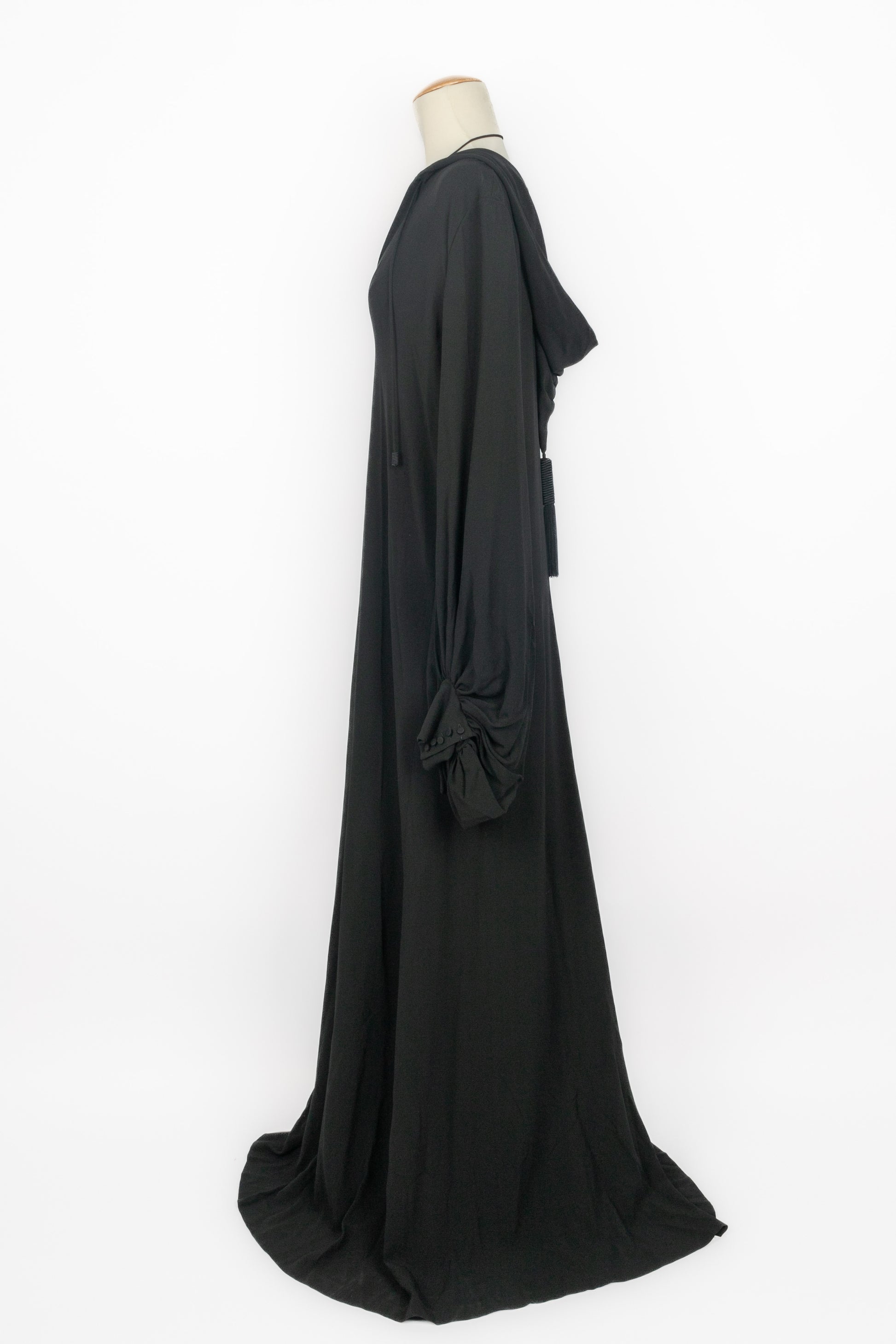 Longue robe à capuche Yves Saint Laurent