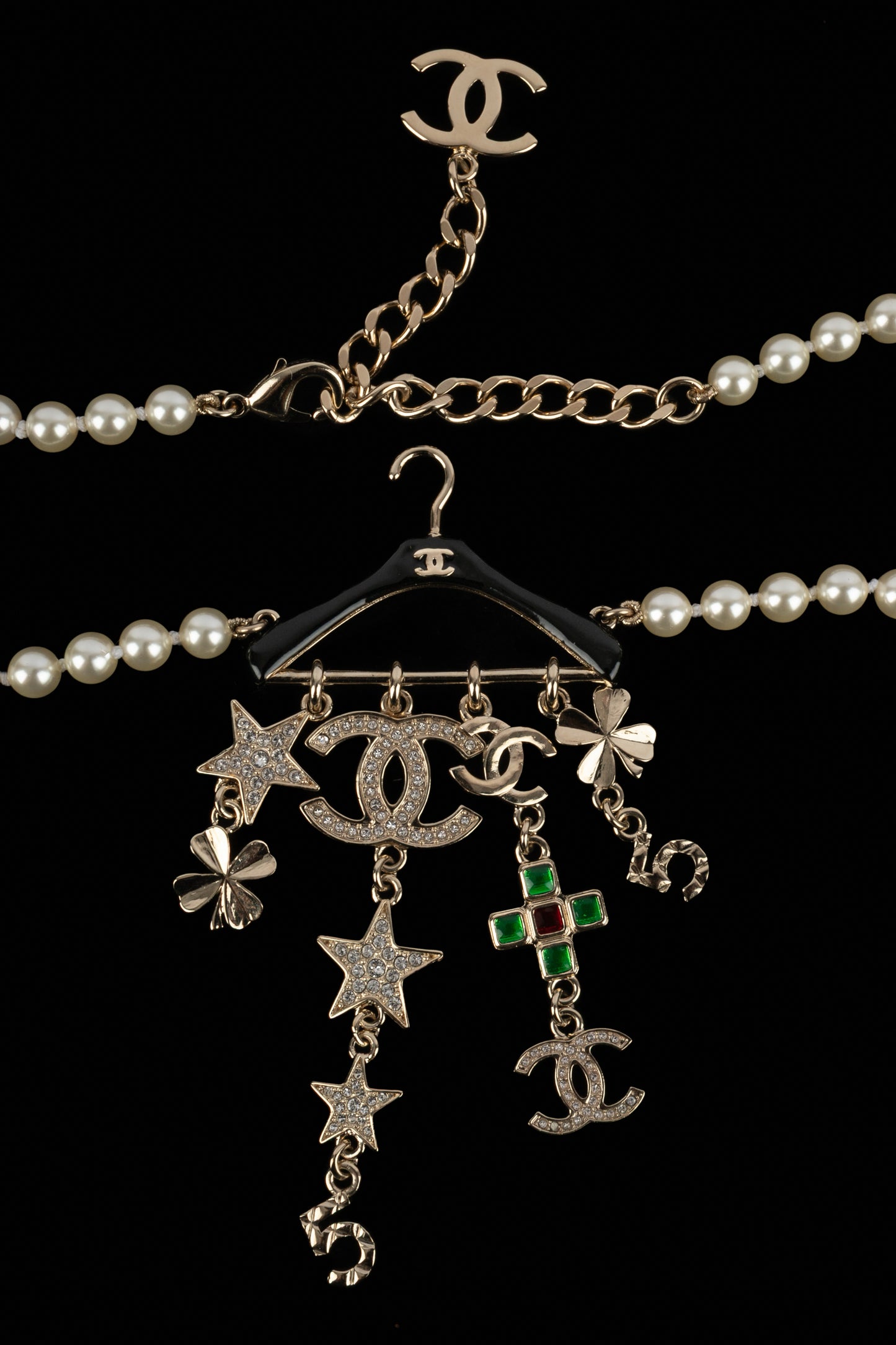 Collier cintre Chanel 2023