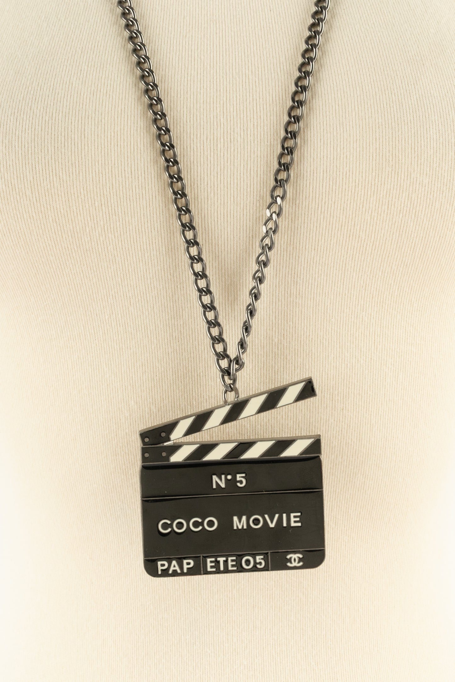 Collier "clap" Chanel 2005