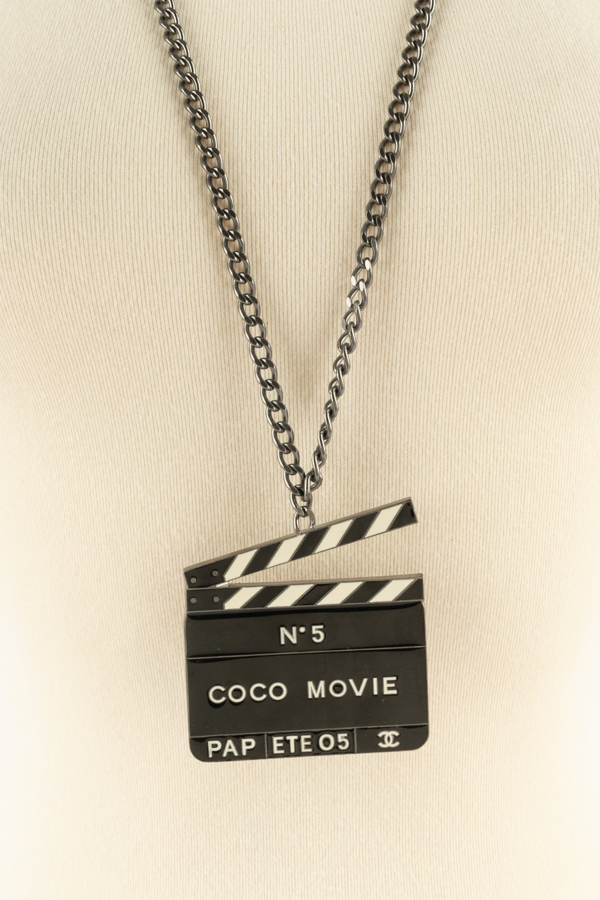 Collier "clap" Chanel 2005