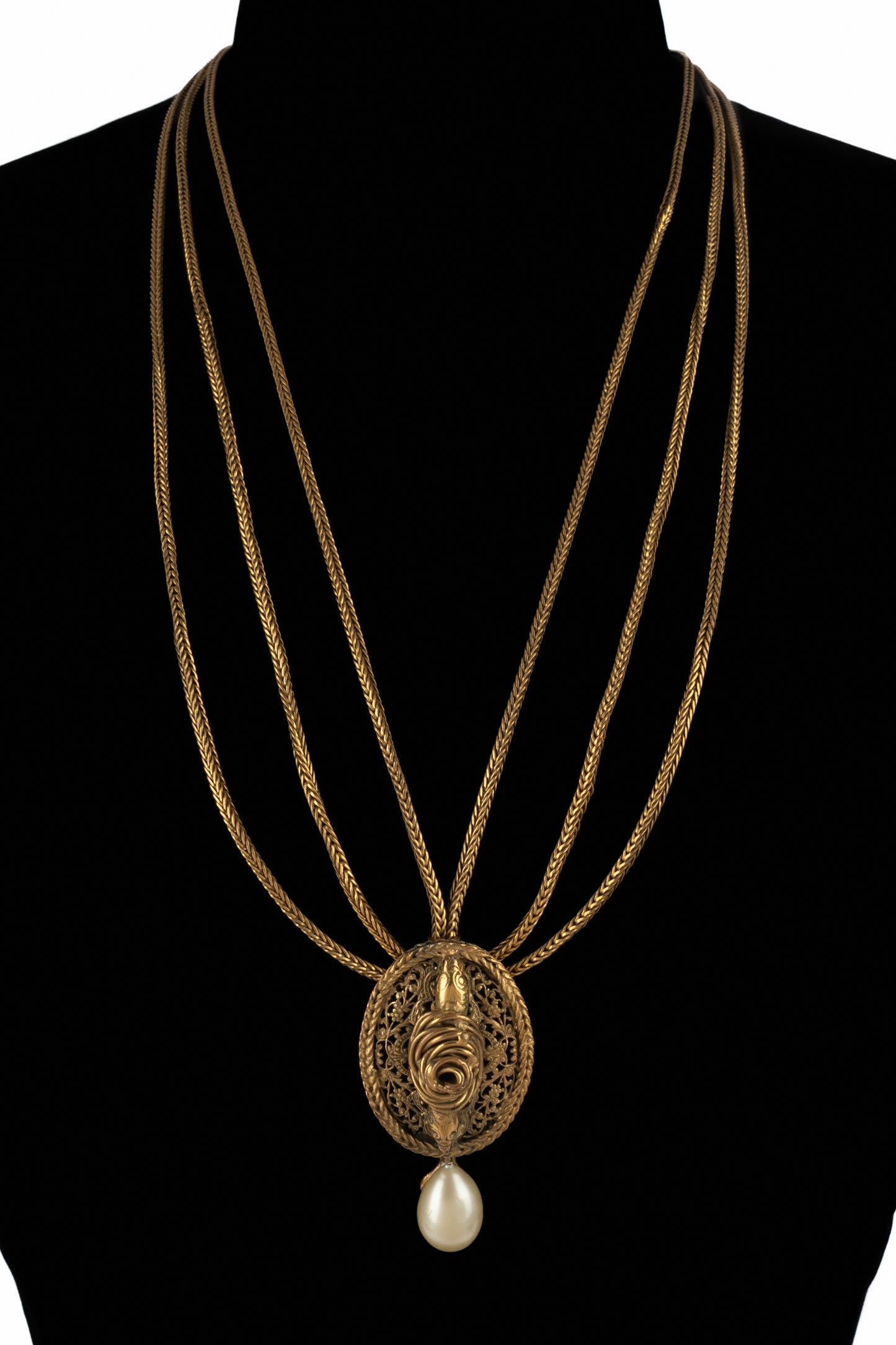 Collier Chanel époque Coco