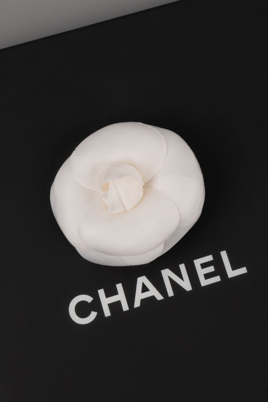 Broche Camélia Chanel