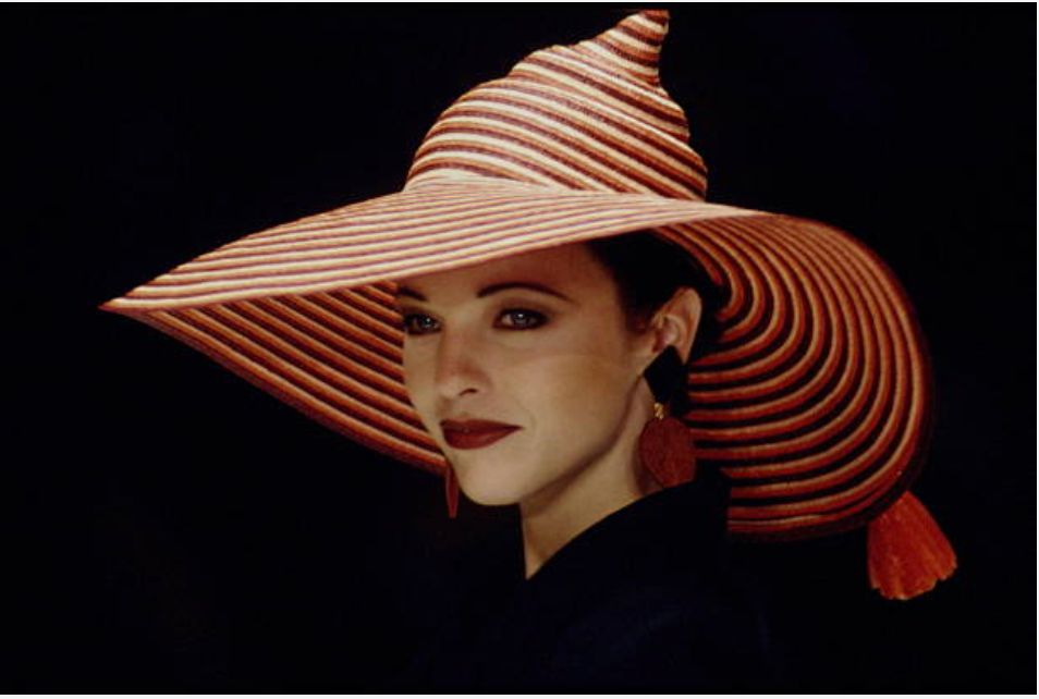 Chapeau Yves Saint Laurent Défilé Printemps 1994