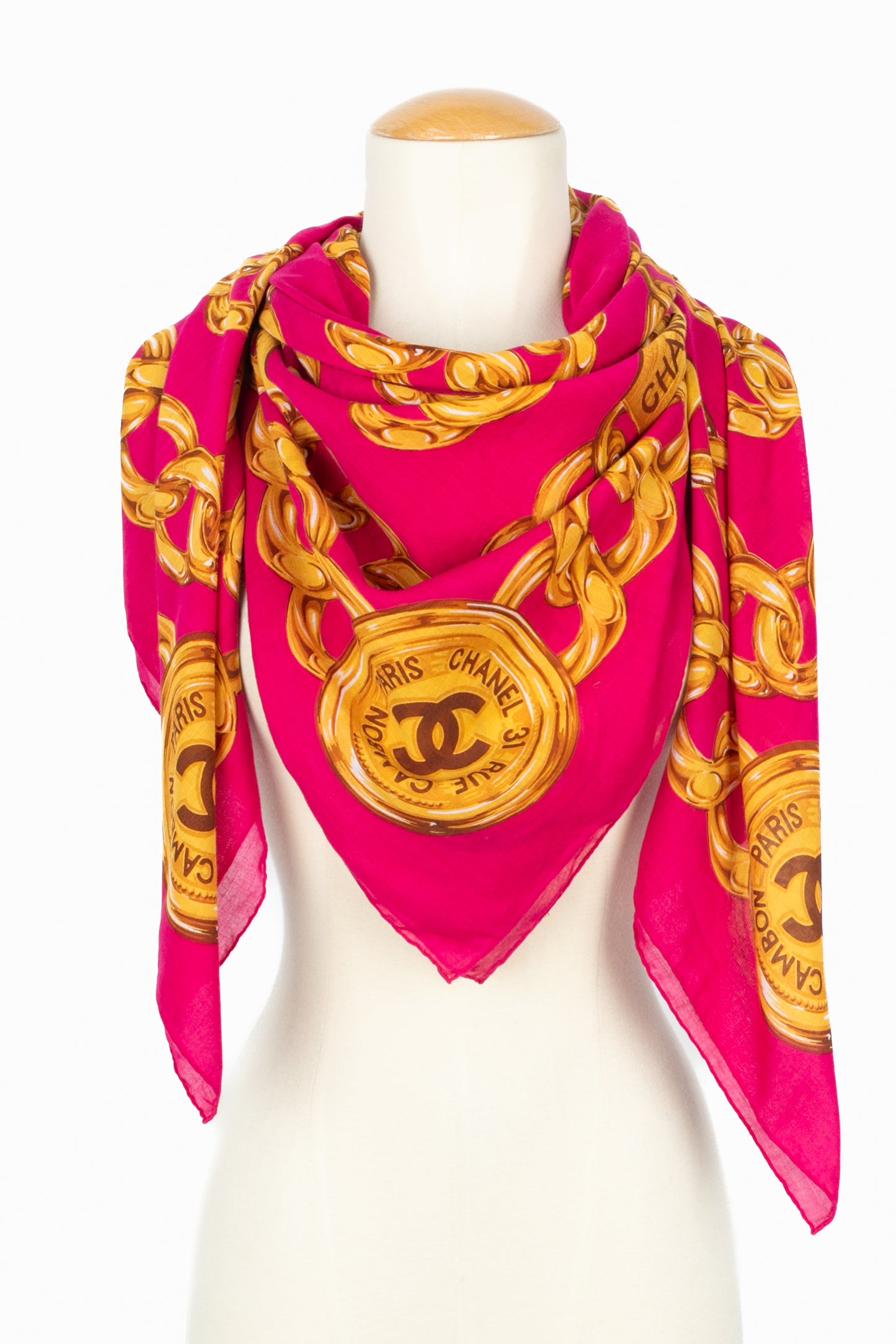 Grand foulard Chanel 