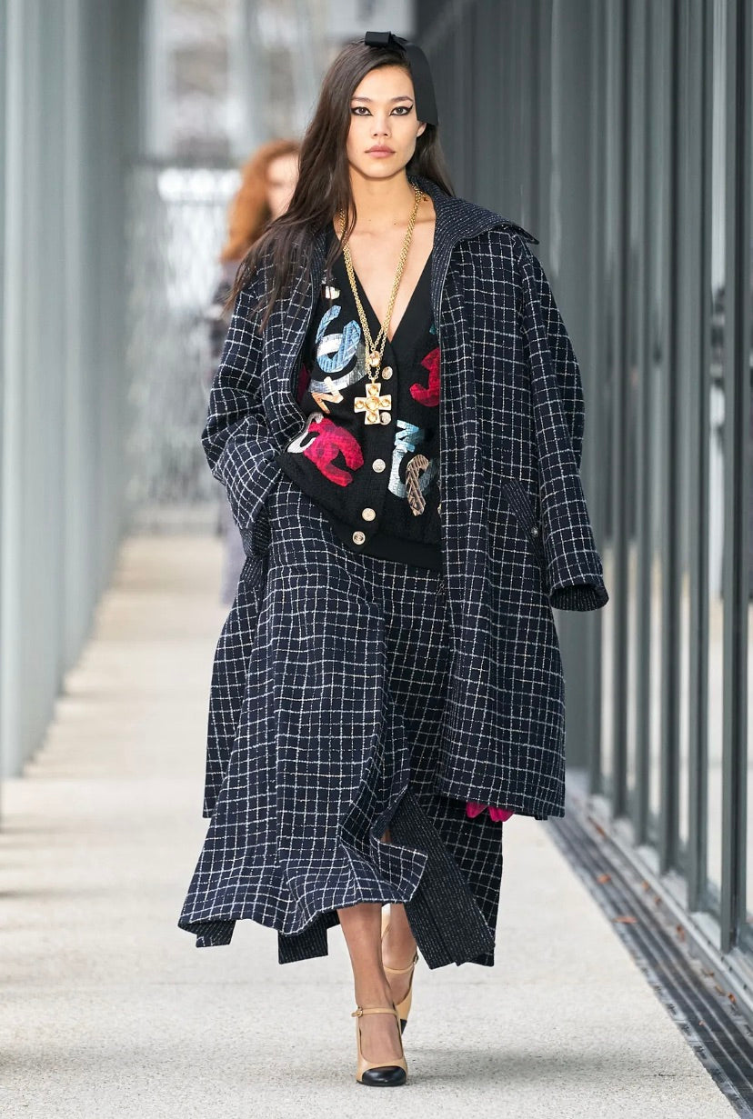 Collier croix Chanel Pre Fall 2022