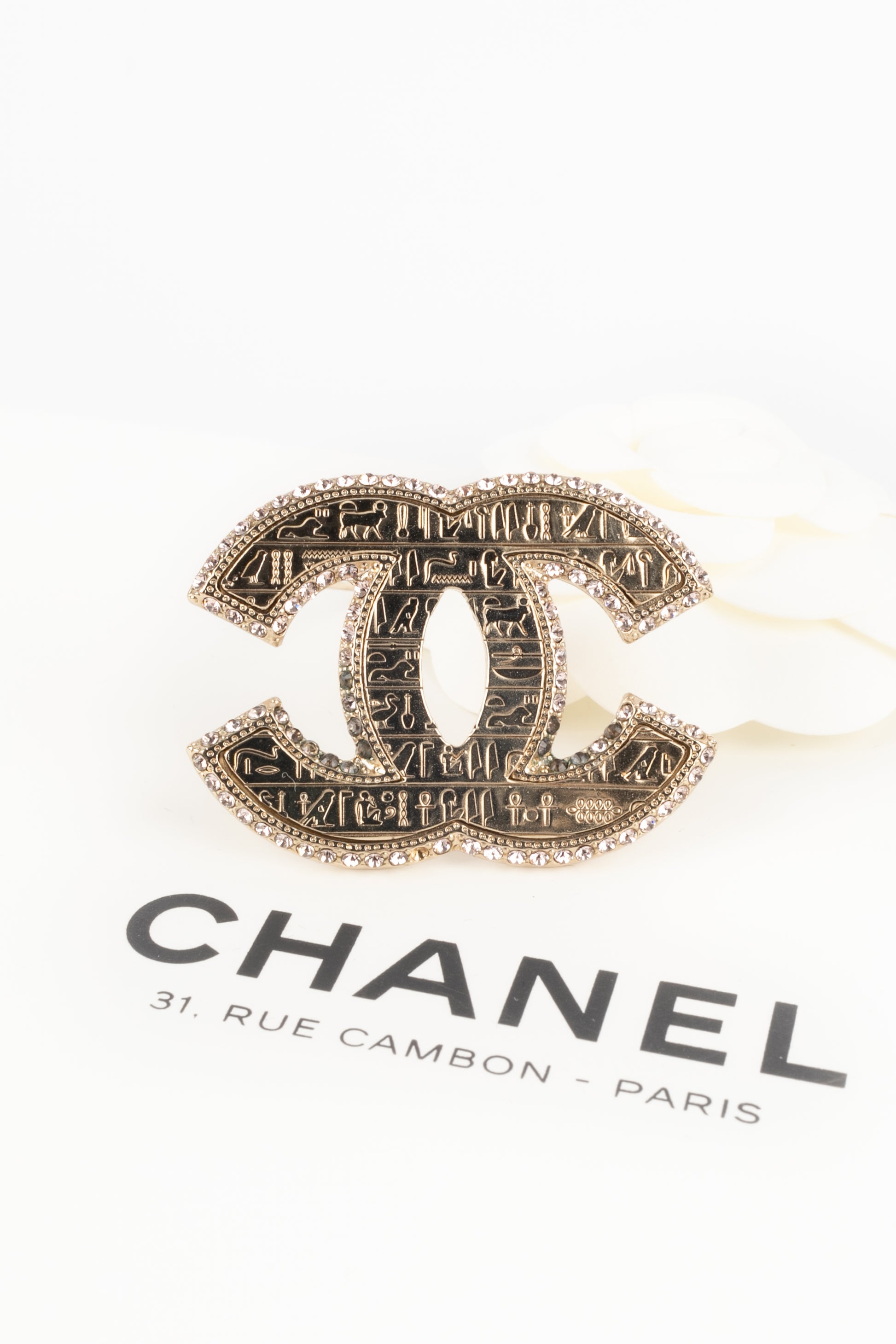 Broche cc Chanel 2019