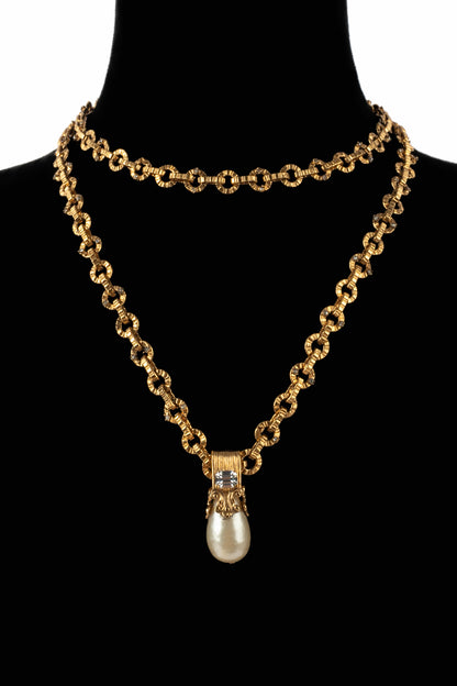 Collier pendentif Chanel 1960's