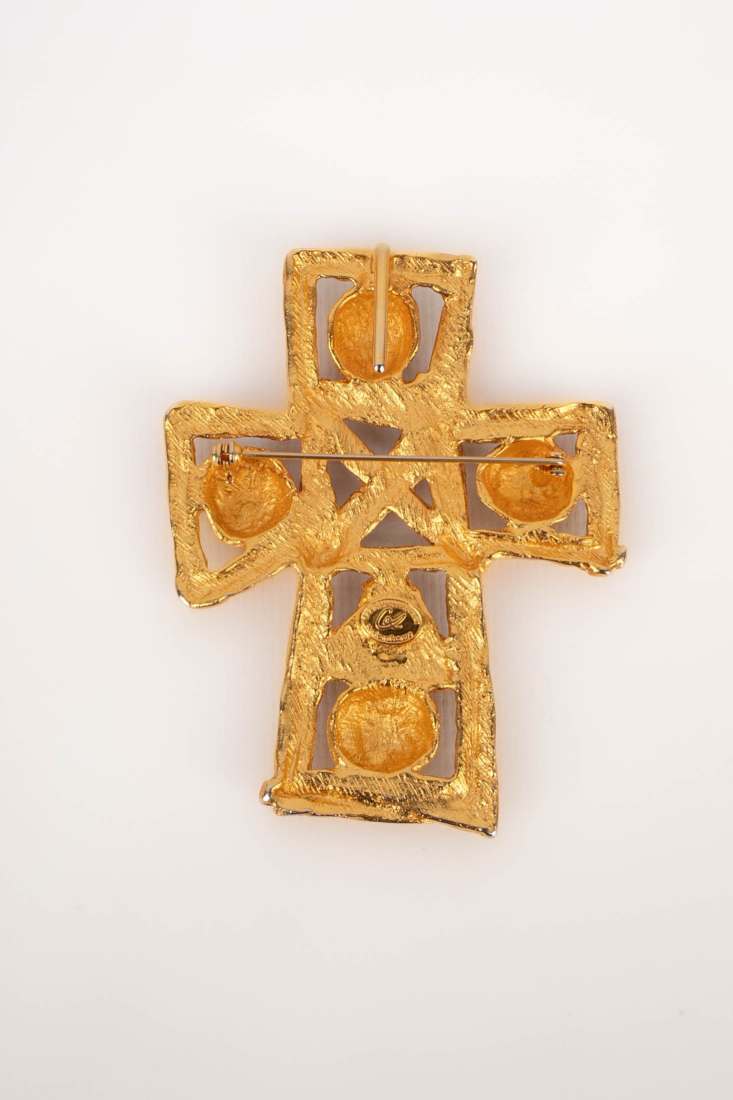 Broche croix Lacroix