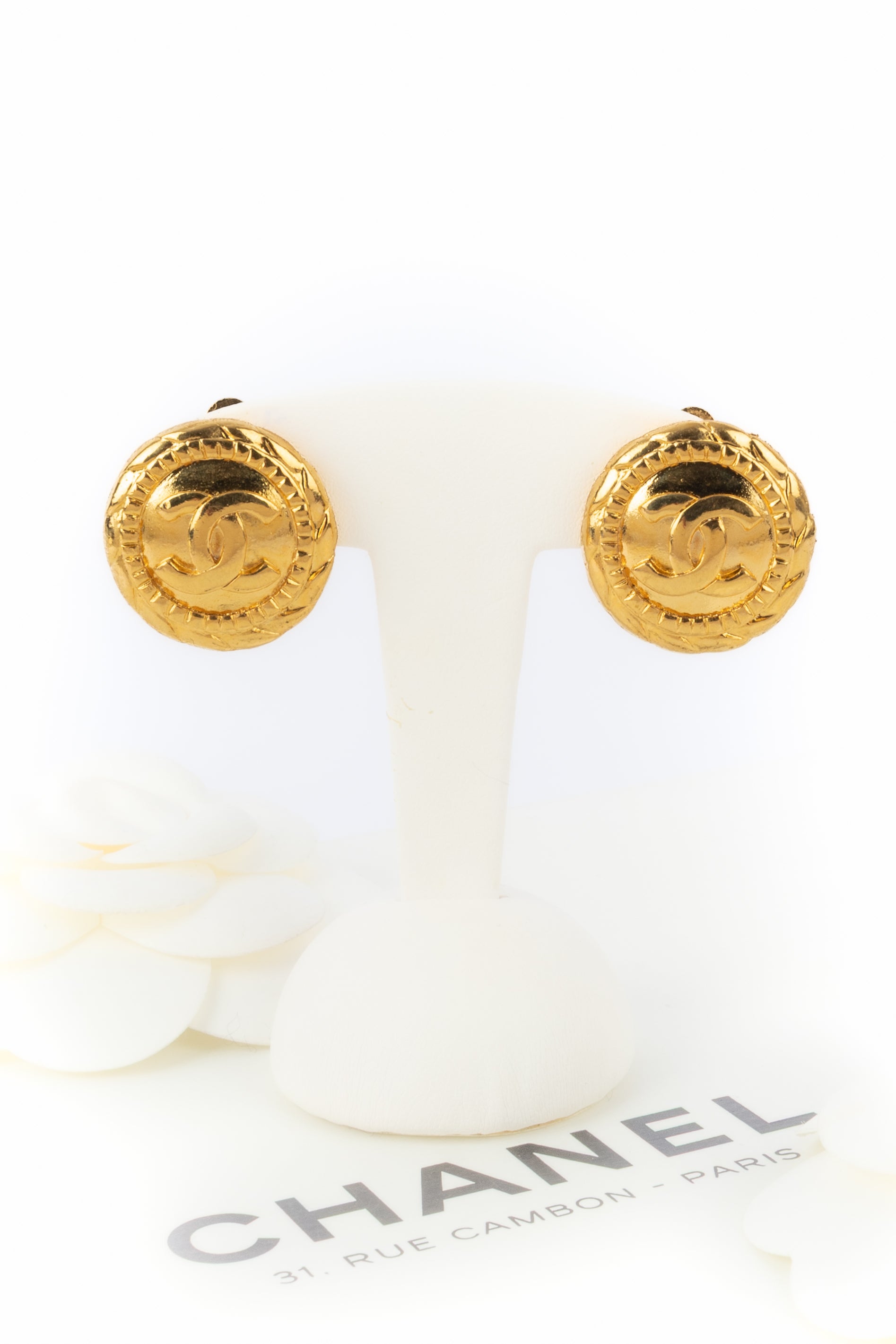 Boucles d'oreilles cc Chanel 1980's