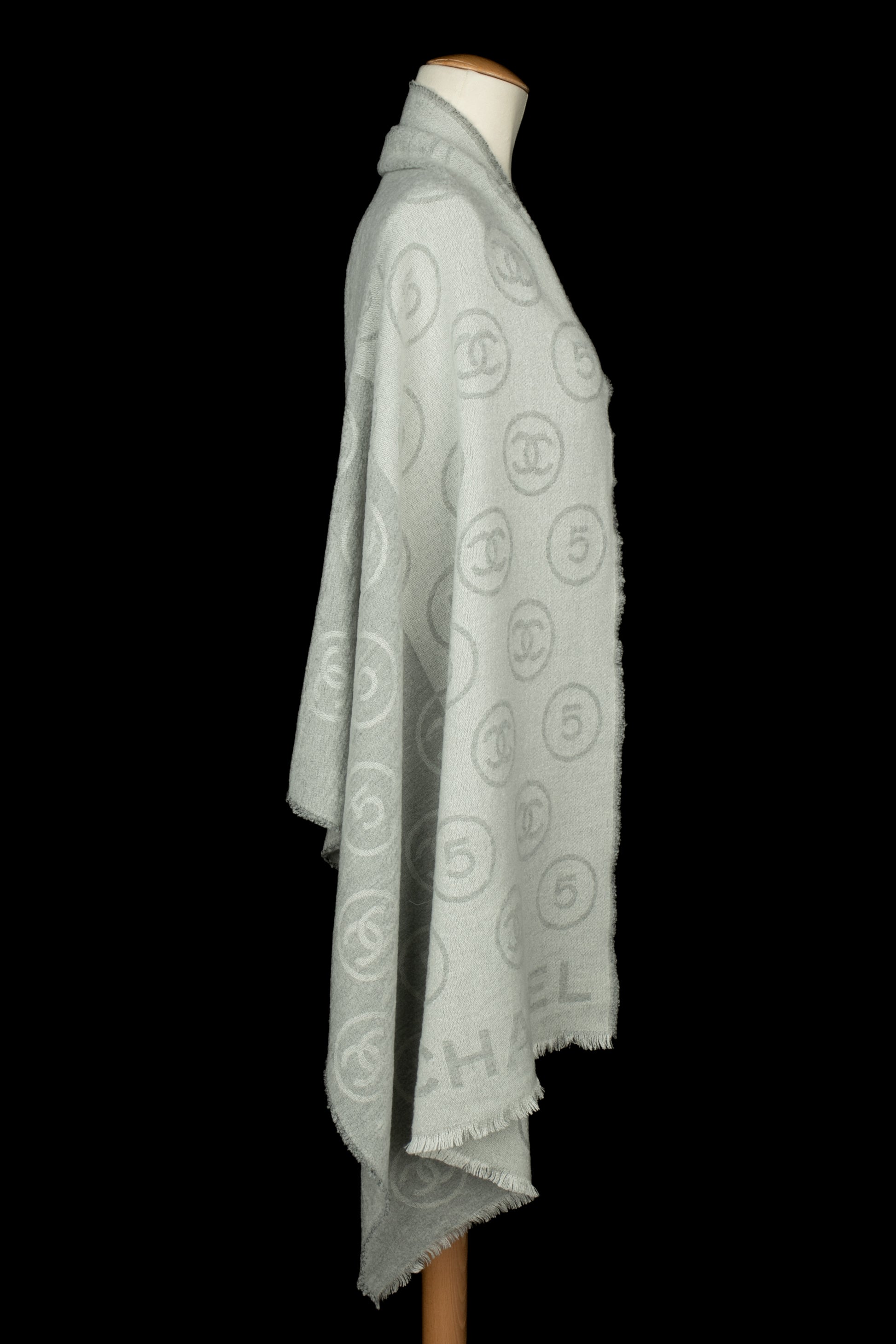 Écharpe en laine Chanel