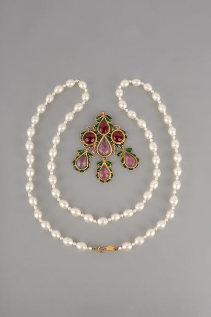 Collier en pâte de verre Chanel