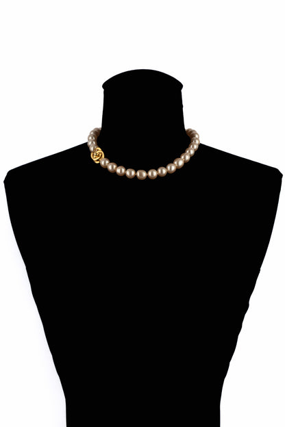 Collier de perles "tourniquet" Chanel 1996