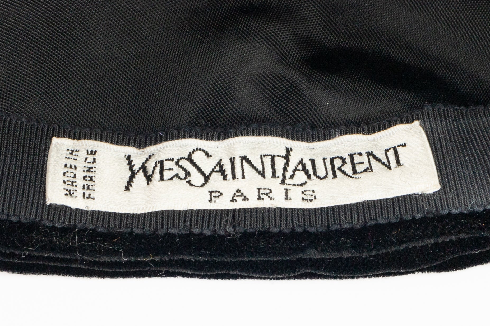 Chapeau Yves Saint Laurent