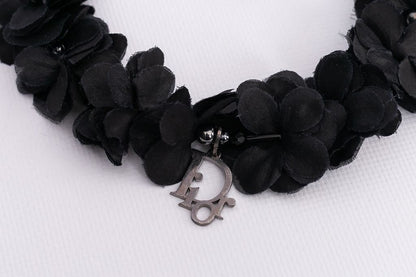 Collier de fleurs noires Dior