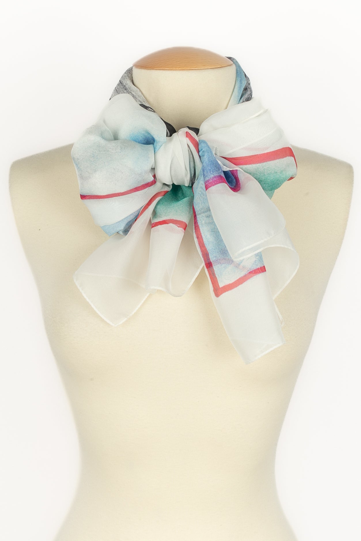 Foulard en soie Chanel