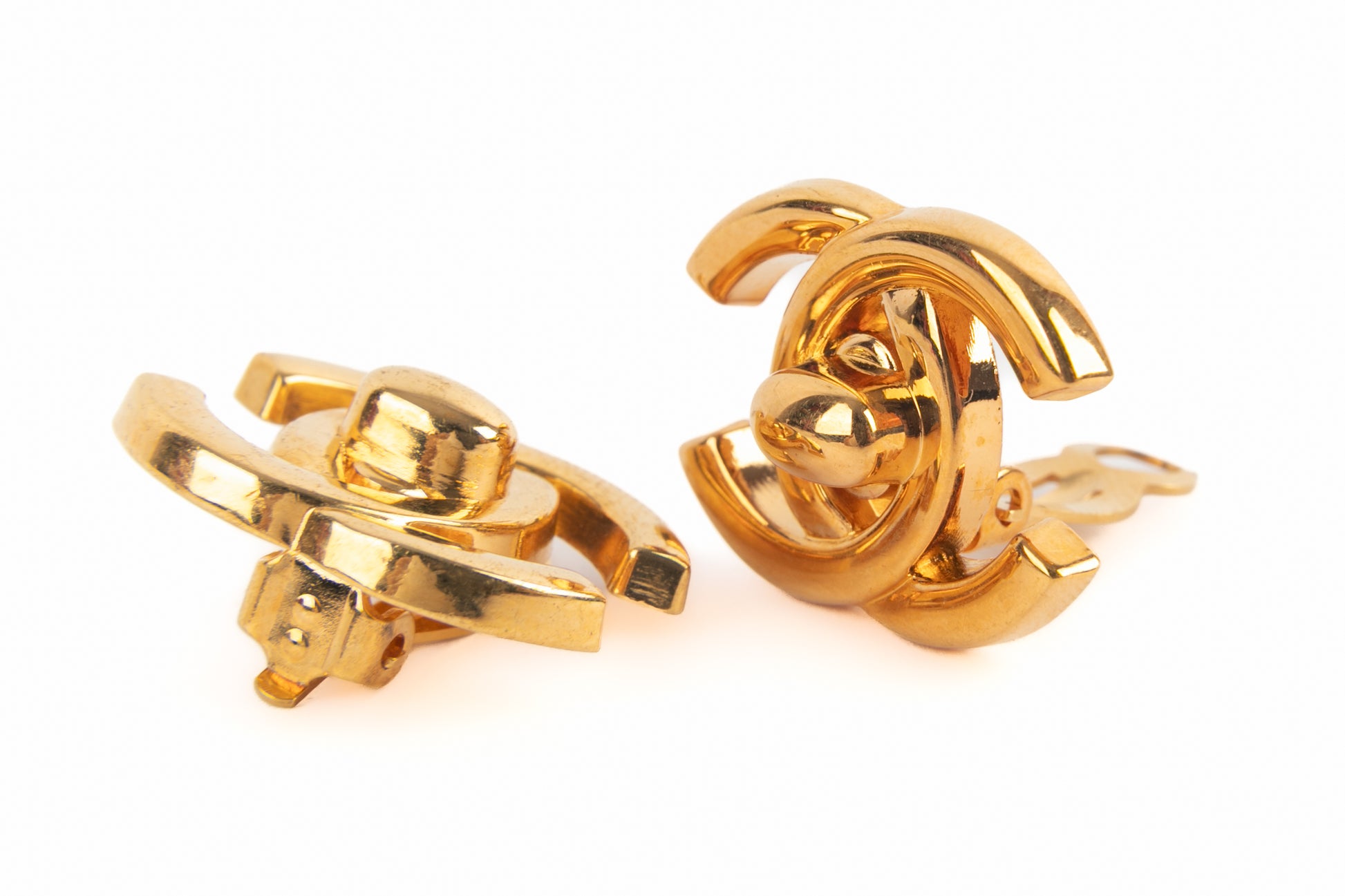 Boucles d'oreilles tourniquet Chanel 1996