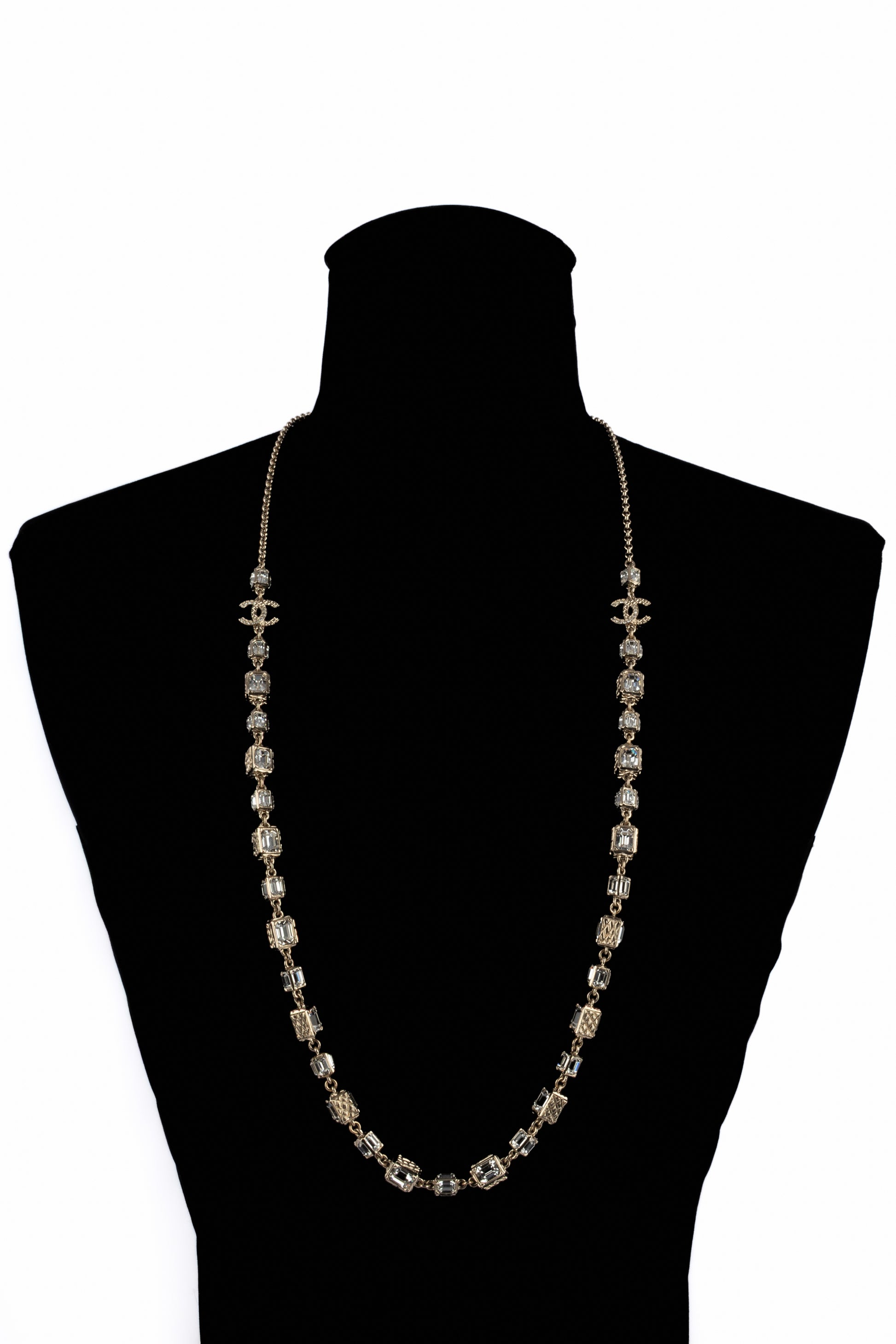 Collier cc Chanel Fall 2023