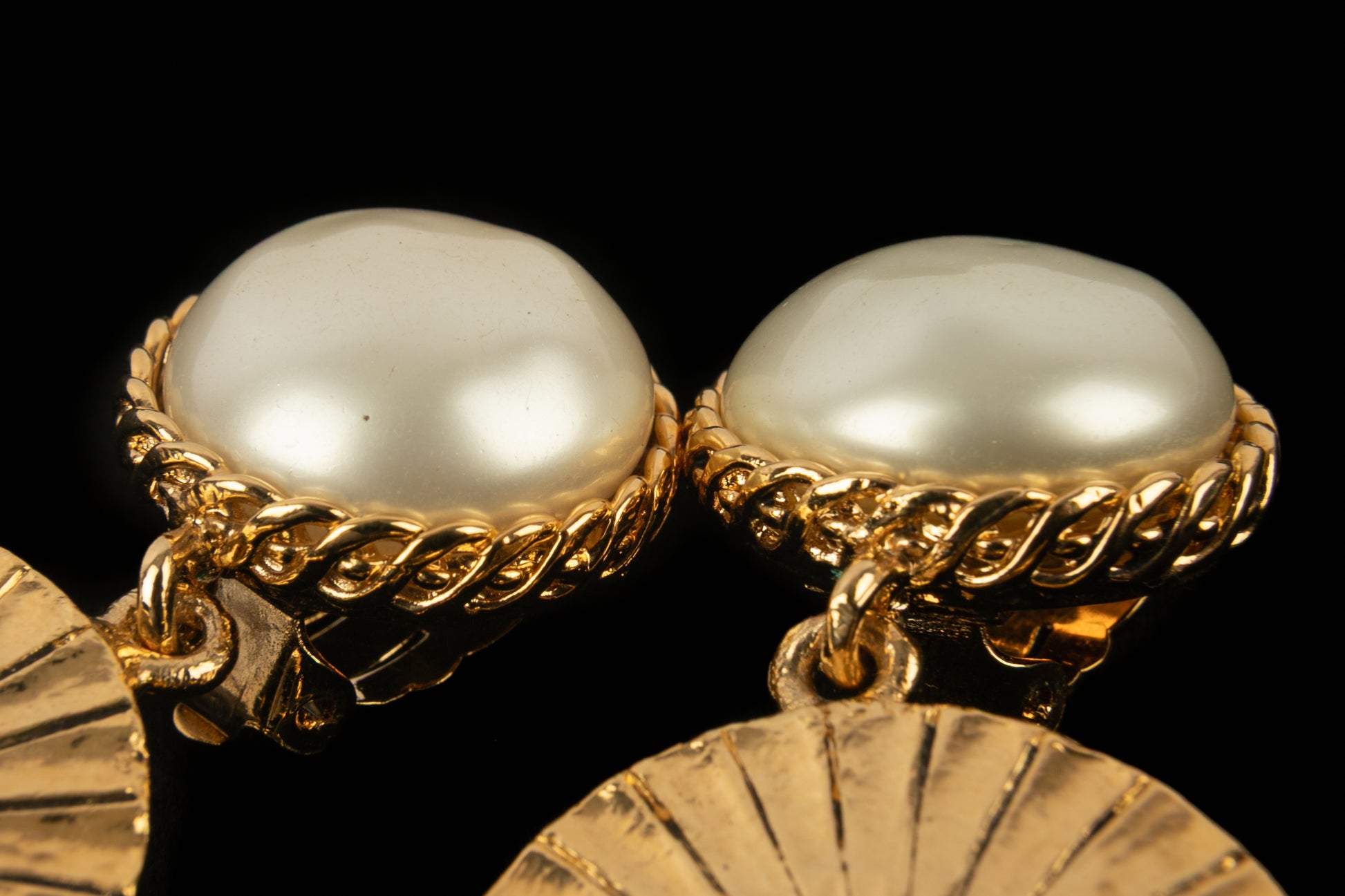 Boucles d'oreilles Chanel Haute Couture 1970's