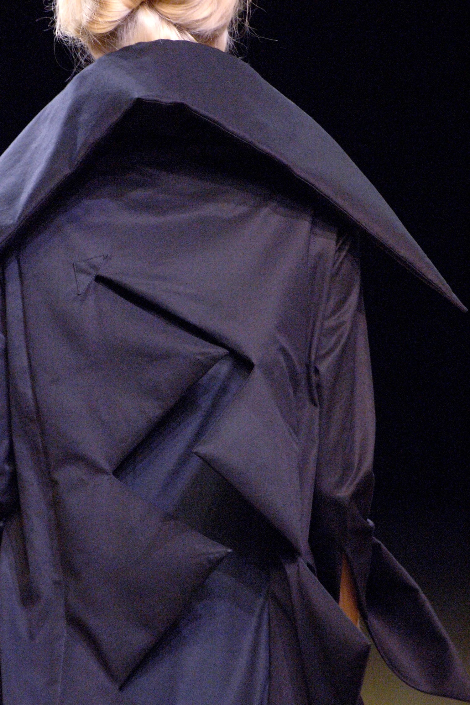 Robe "Dinosaure" Yohji Yamamoto Eté 2006