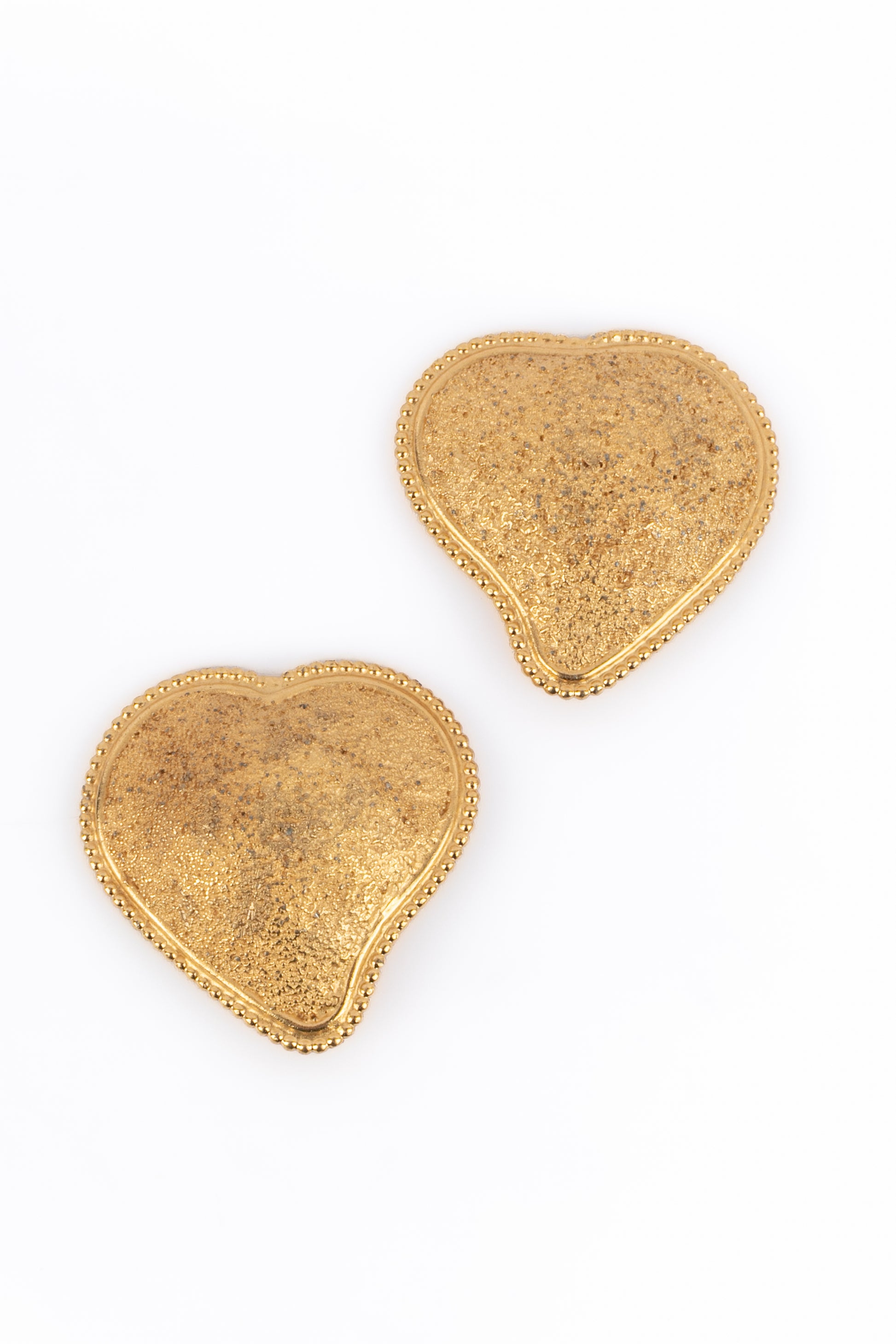 Boucles d'oreilles coeur Yves Saint Laurent 1980's