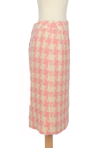 Tailleur rose Chanel 1990's