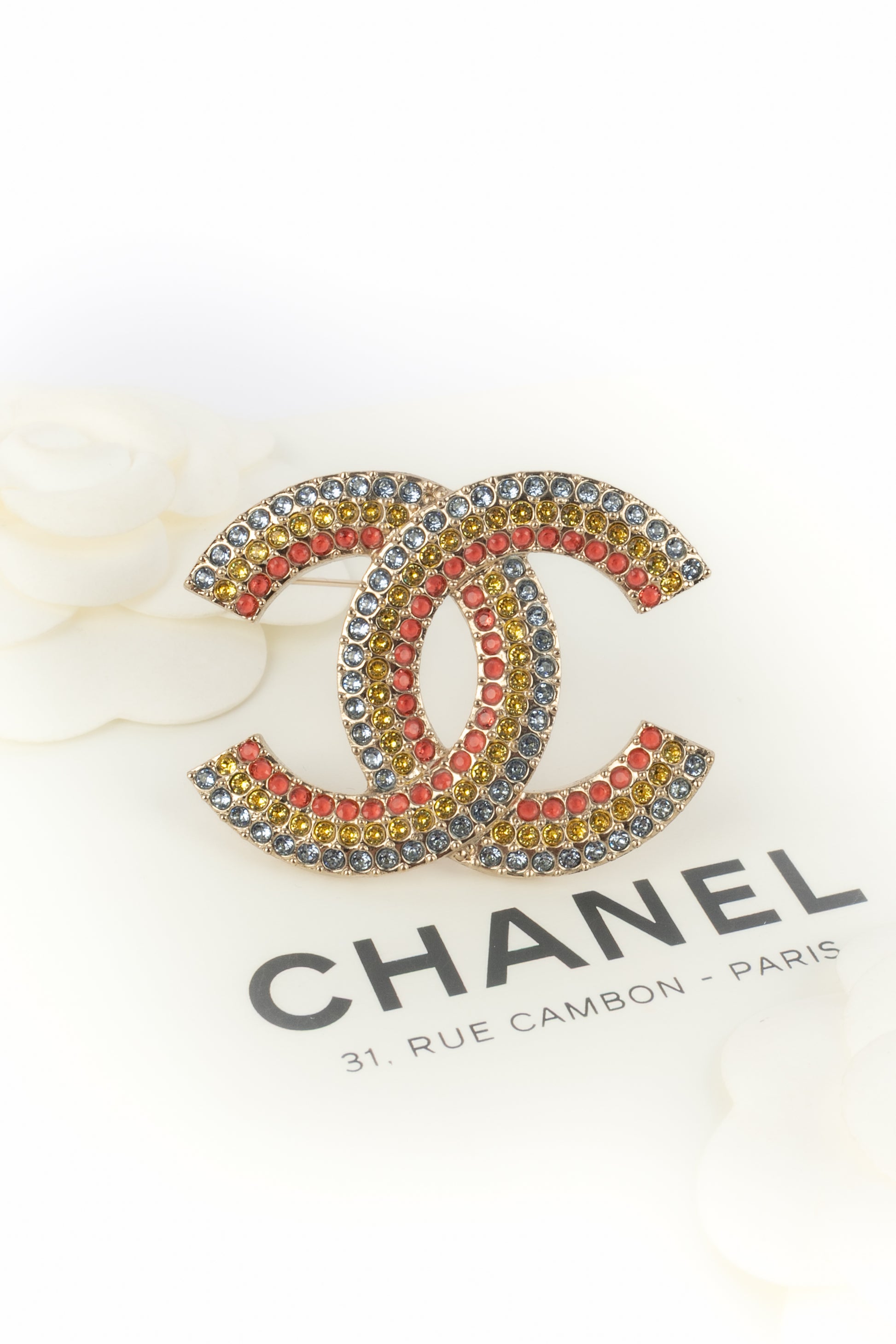 Broche cc Chanel 2022