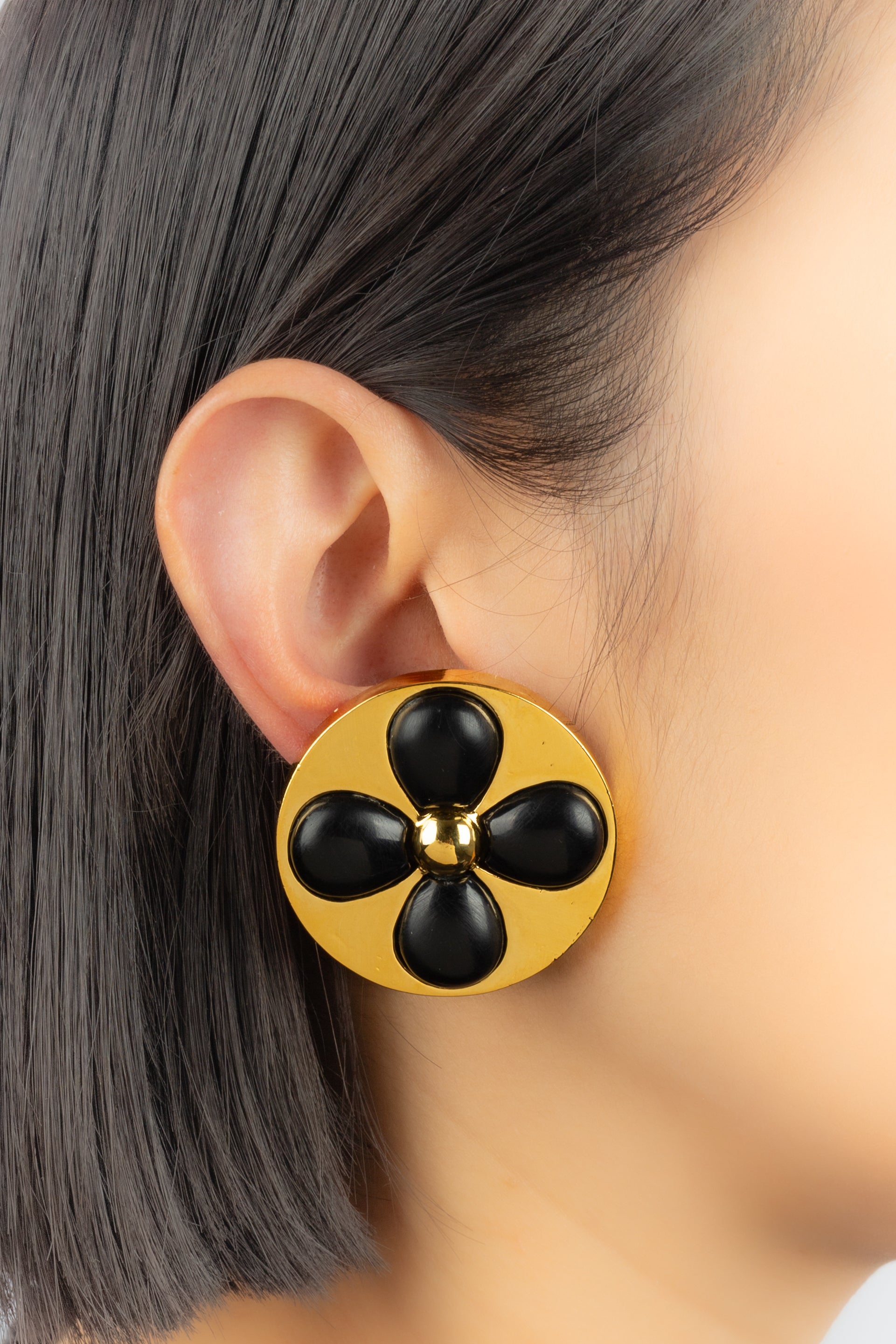 Boucles d'oreilles trèfles Chanel