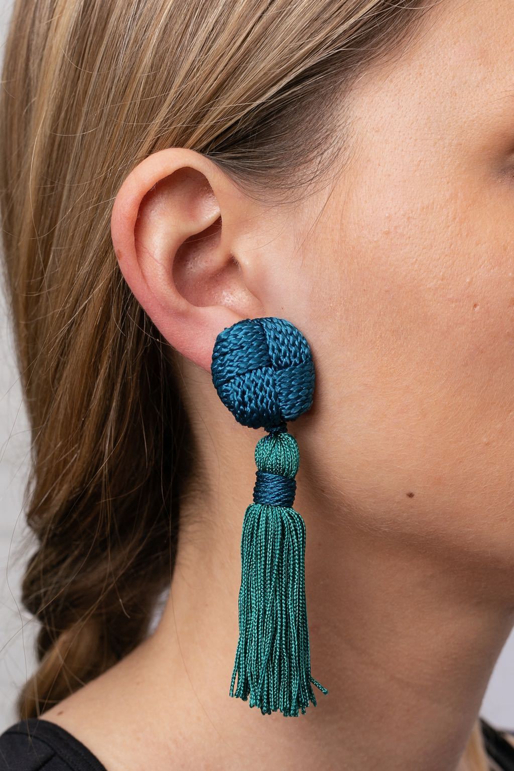 Boucles d'oreilles pompons Yves Saint Laurent