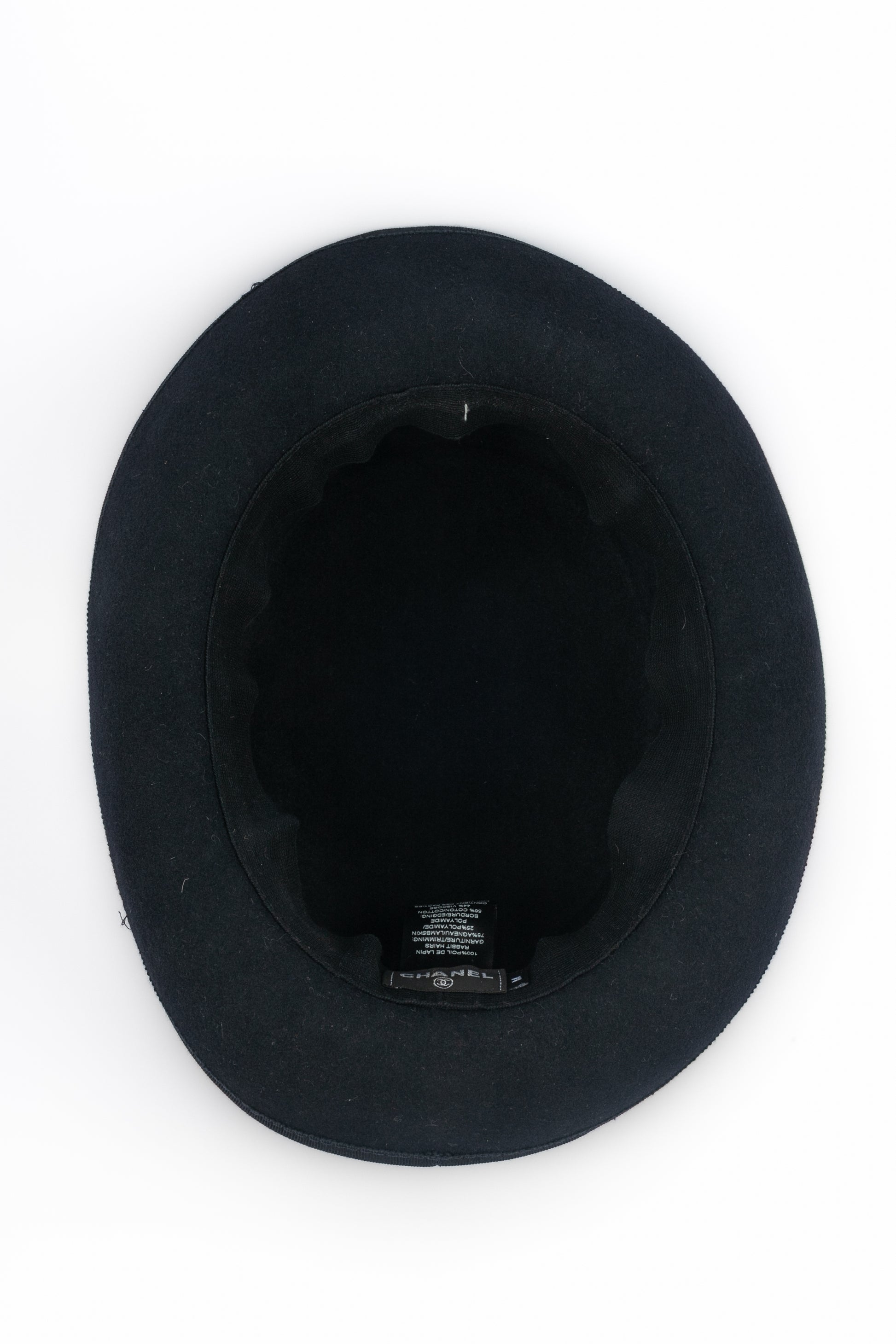 Chapeau noir Chanel