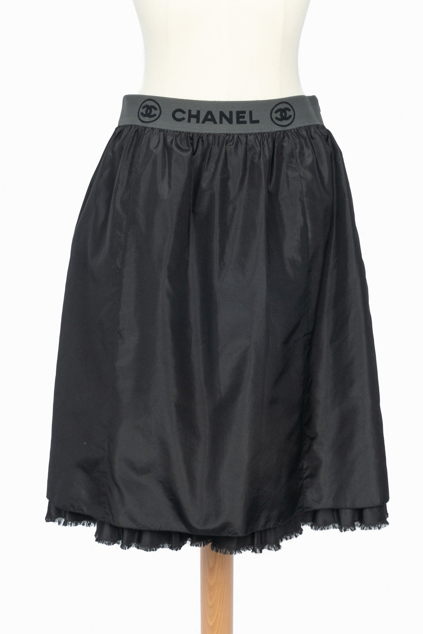 Jupe en soie Chanel Printemps 2006 