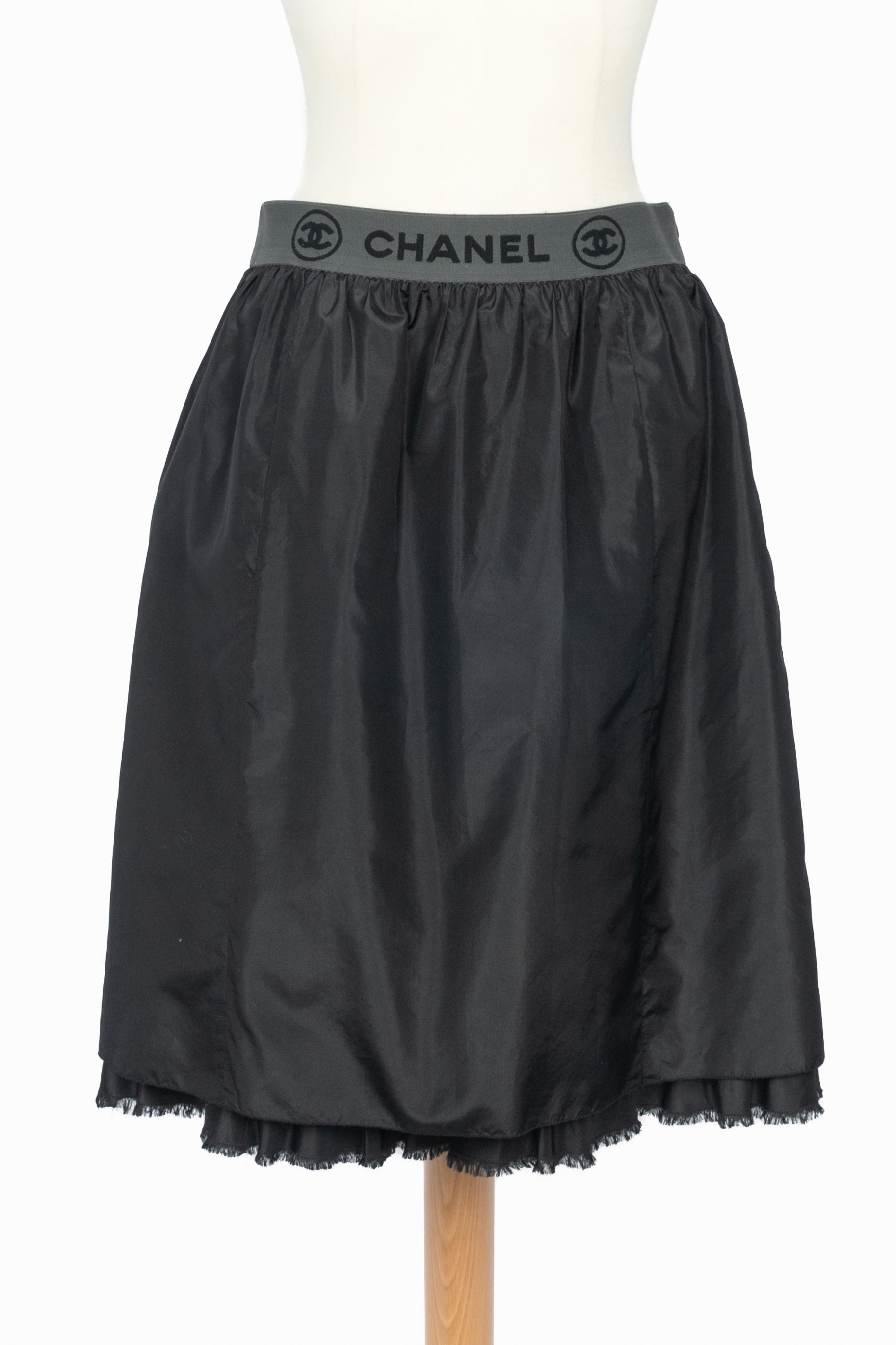 Jupe en soie Chanel Printemps 2006 