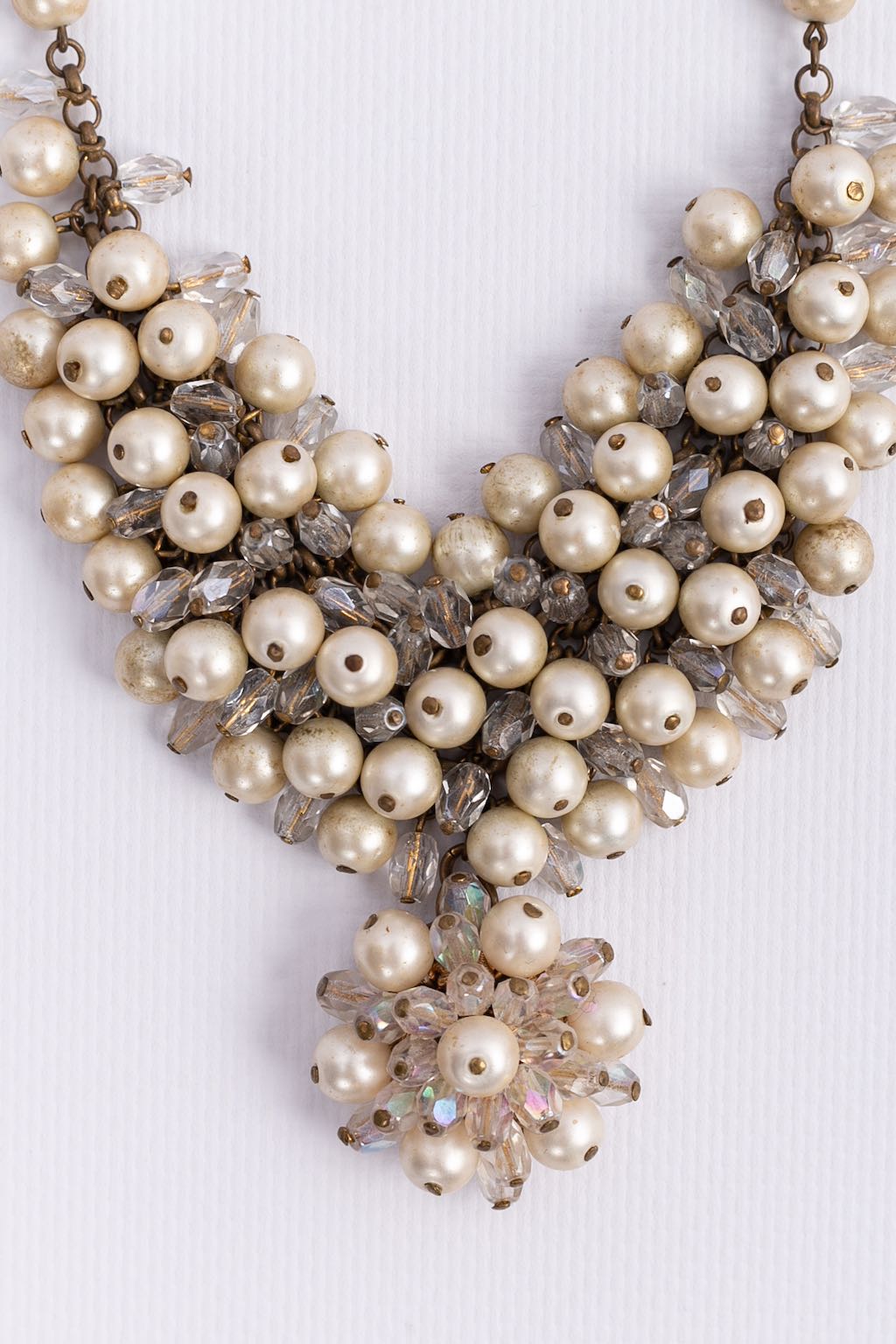 Collier de perles nacrées Chanel (Non signé)