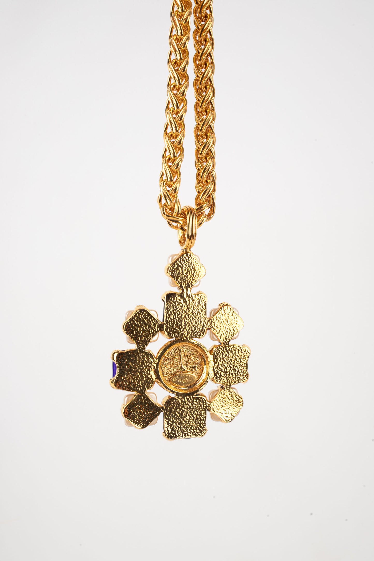 Colliet pendentif Chanel 1993