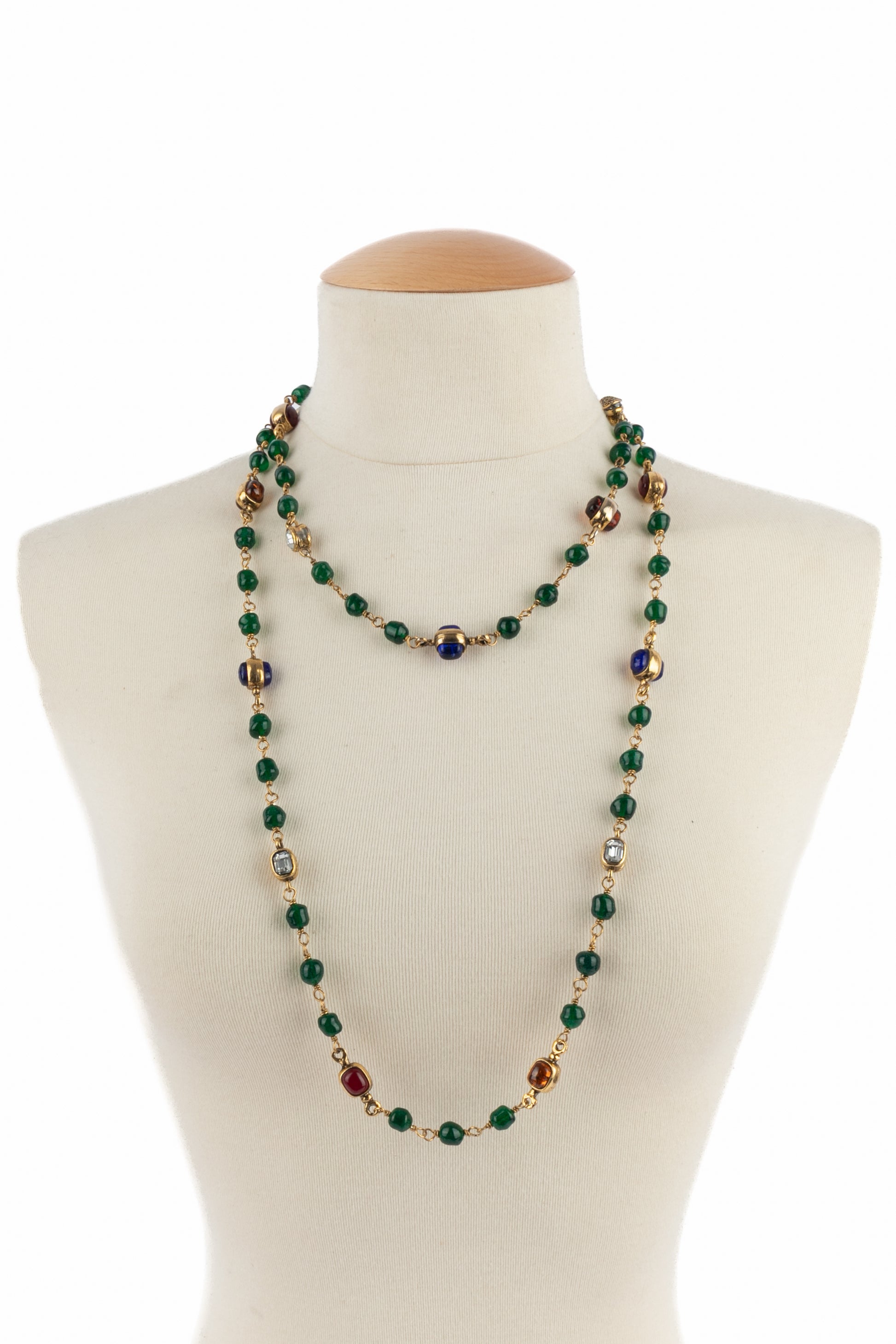 Collier de perles vertes Chanel 1984