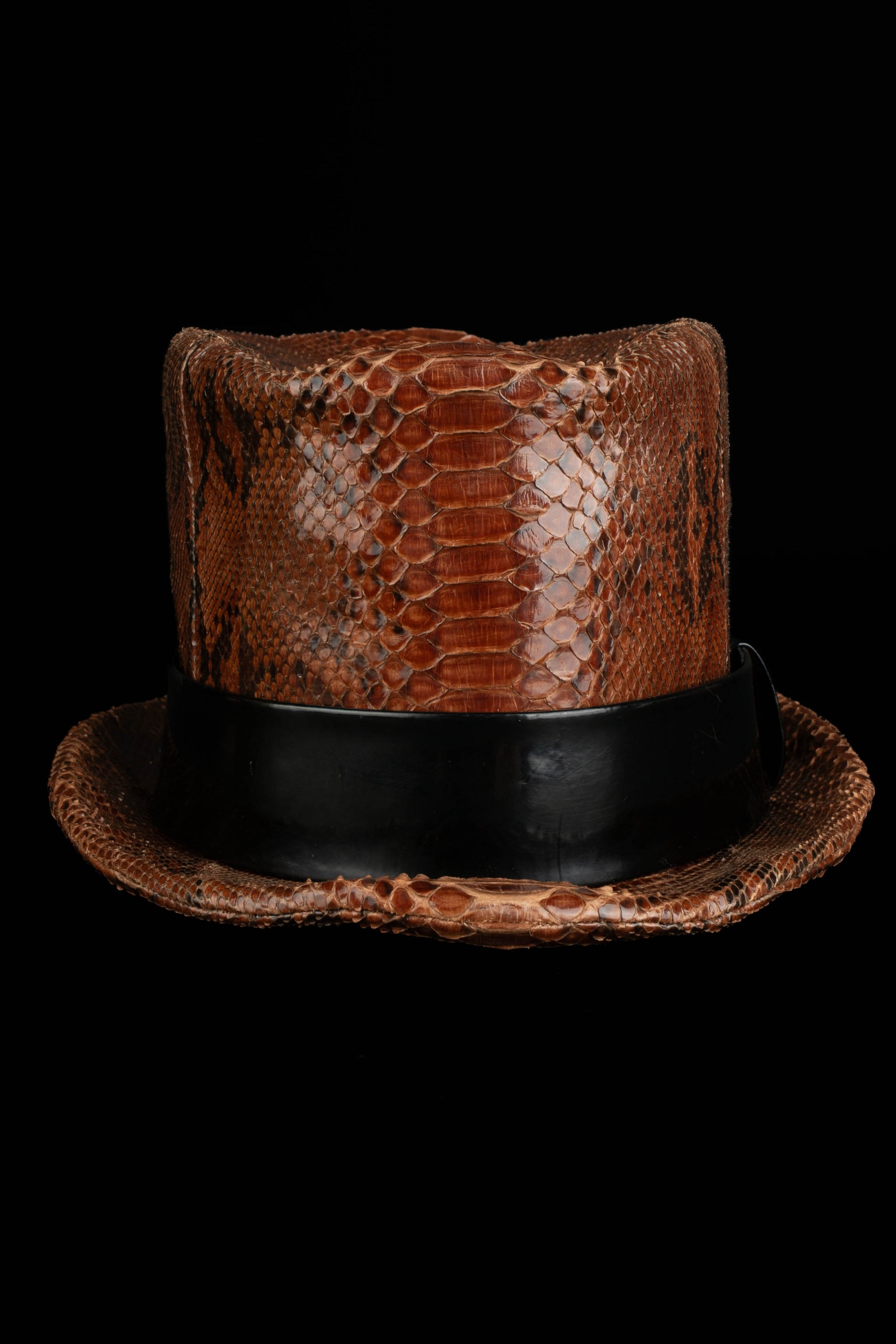 Chapeau en serpent Yves Saint Laurent Haute Couture