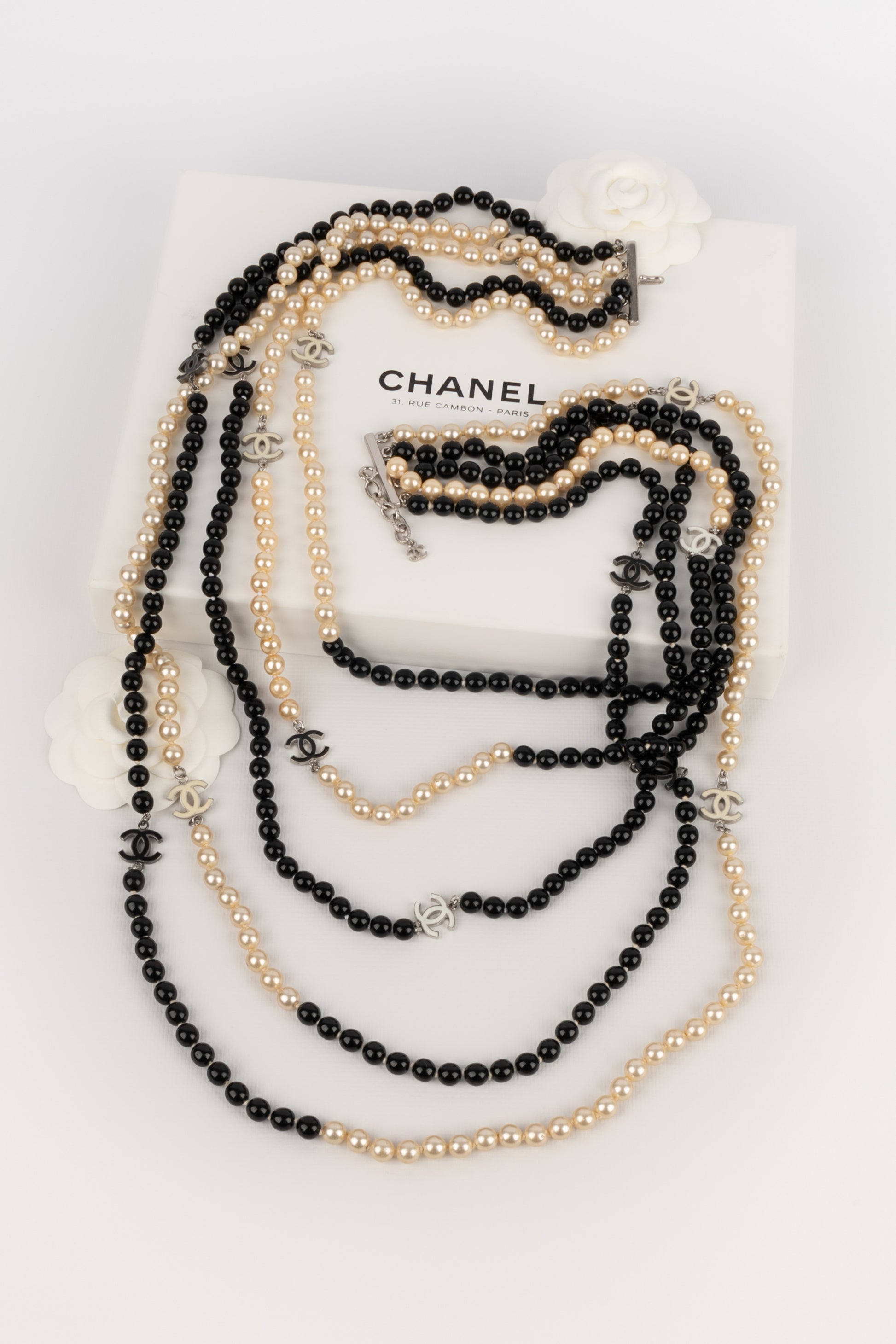 Collier de perles Chanel 2005