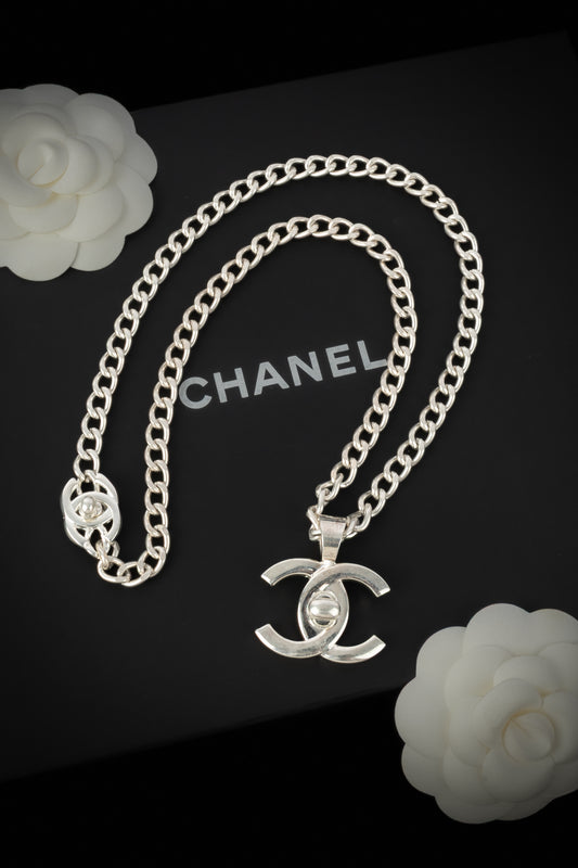 Collier tourniquet Chanel 1996