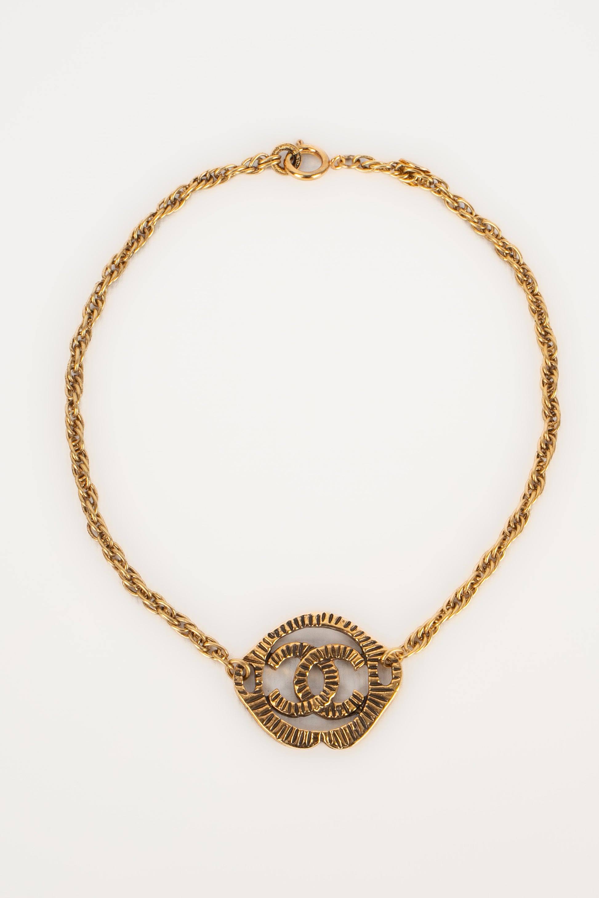 Collier médaillon Chanel