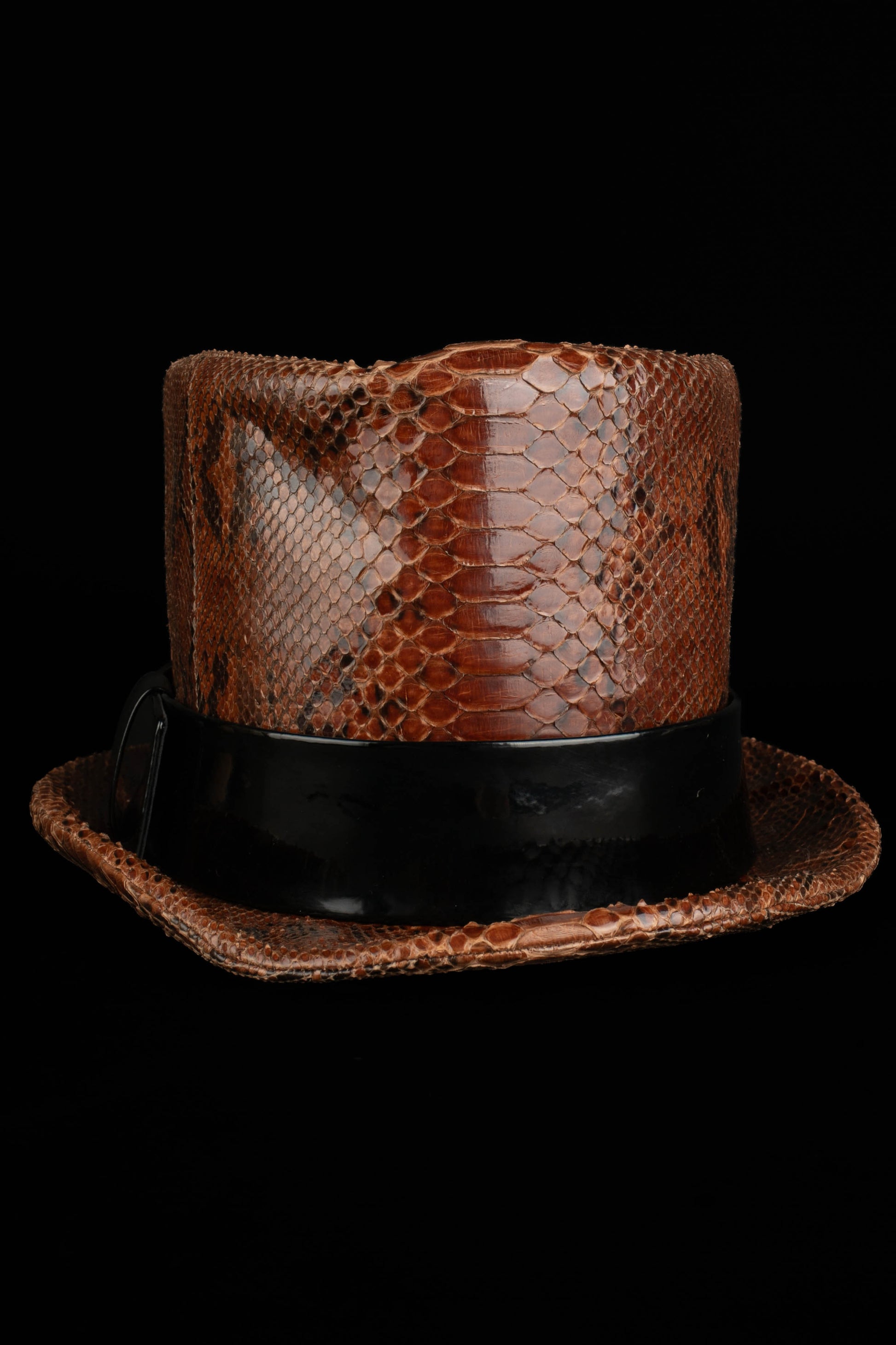 Chapeau en serpent Yves Saint Laurent Haute Couture