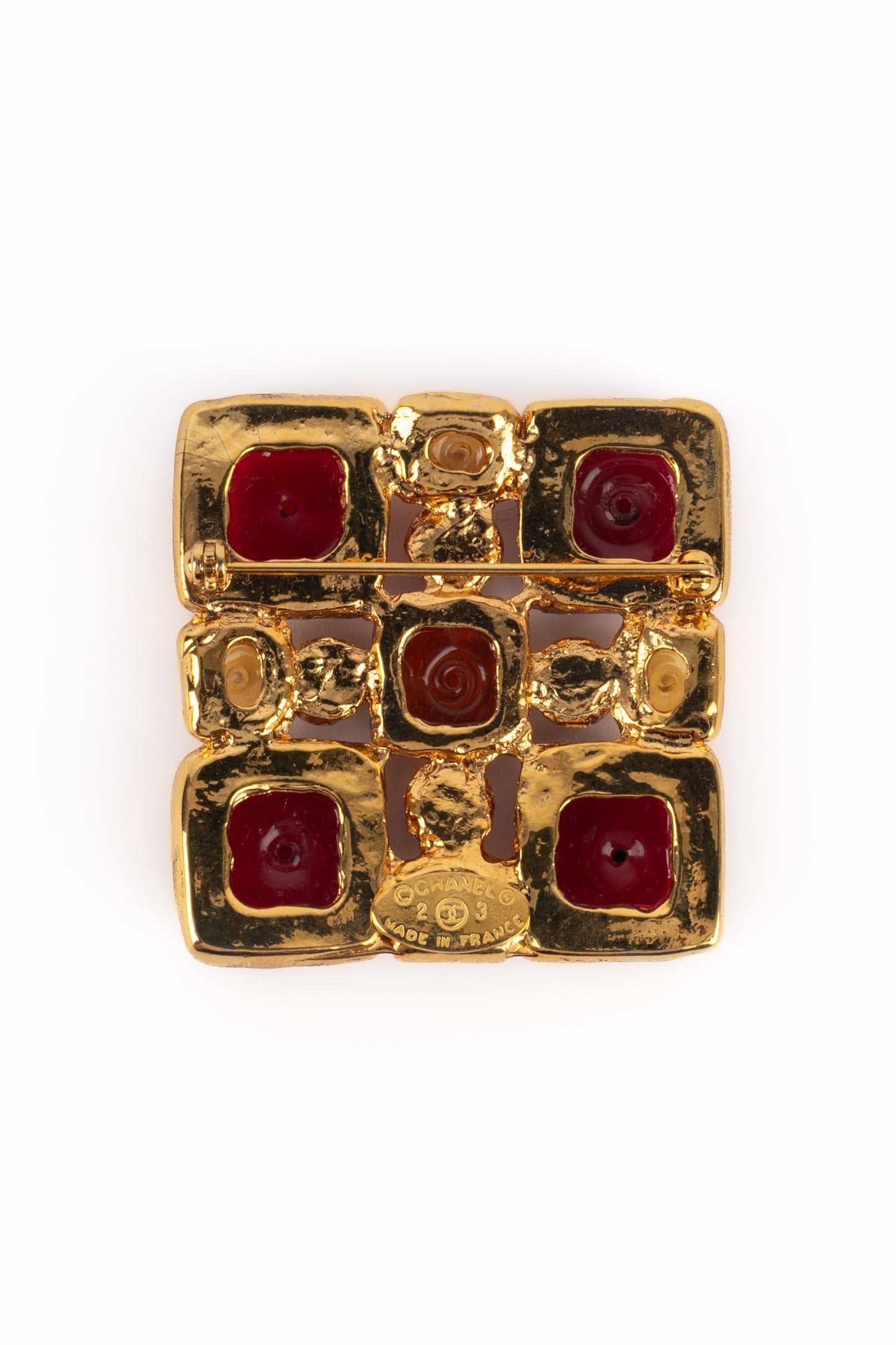 Broche en pâte de verre Chanel 