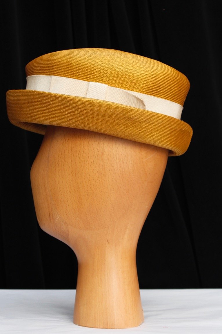 Chapeau en paille Pierre Cardin