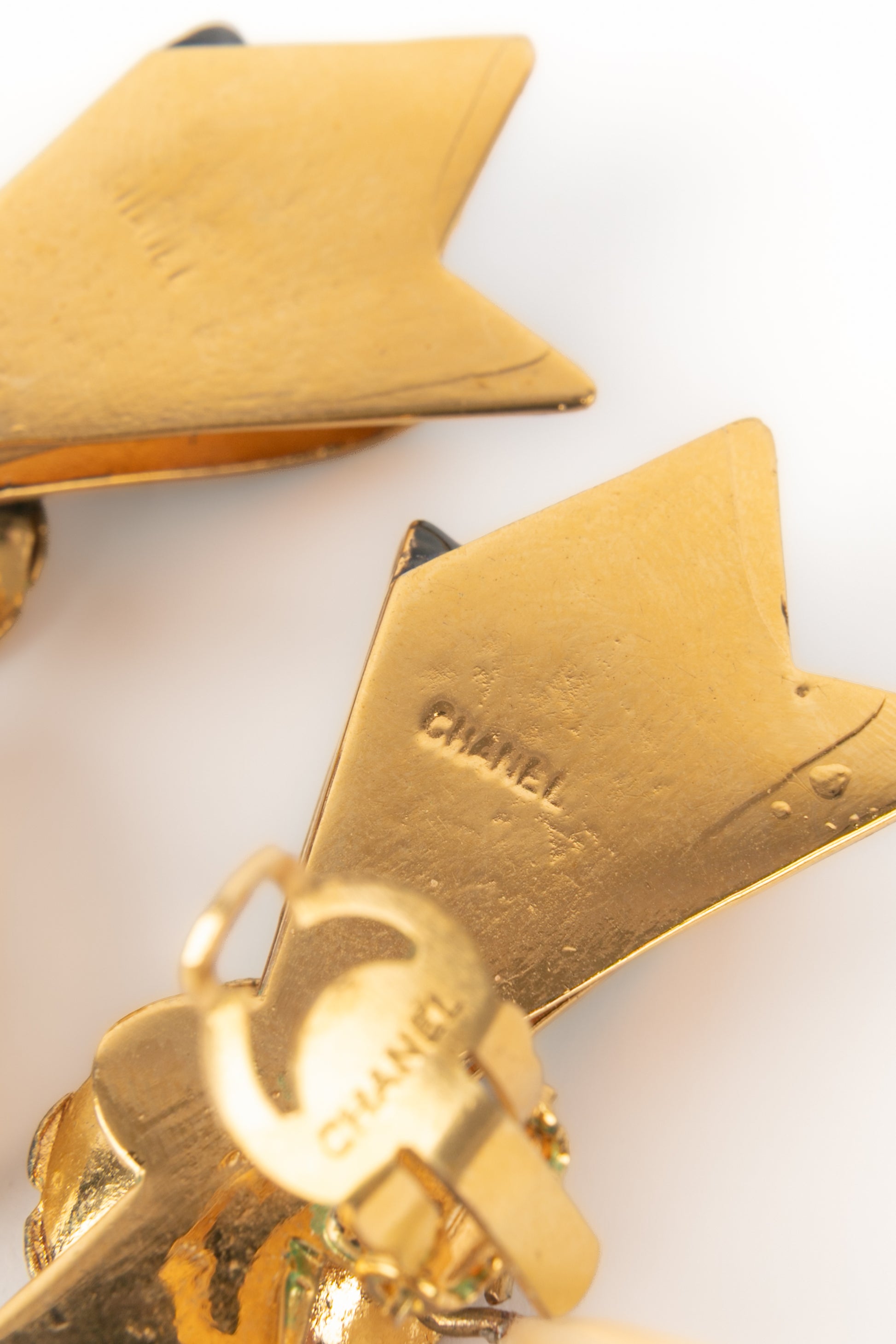 Boucles d'oreilles "Noeud" Chanel 1980's